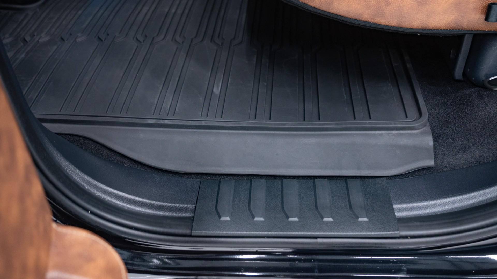2025 FORD F-150 in Black, photo 43 of 60