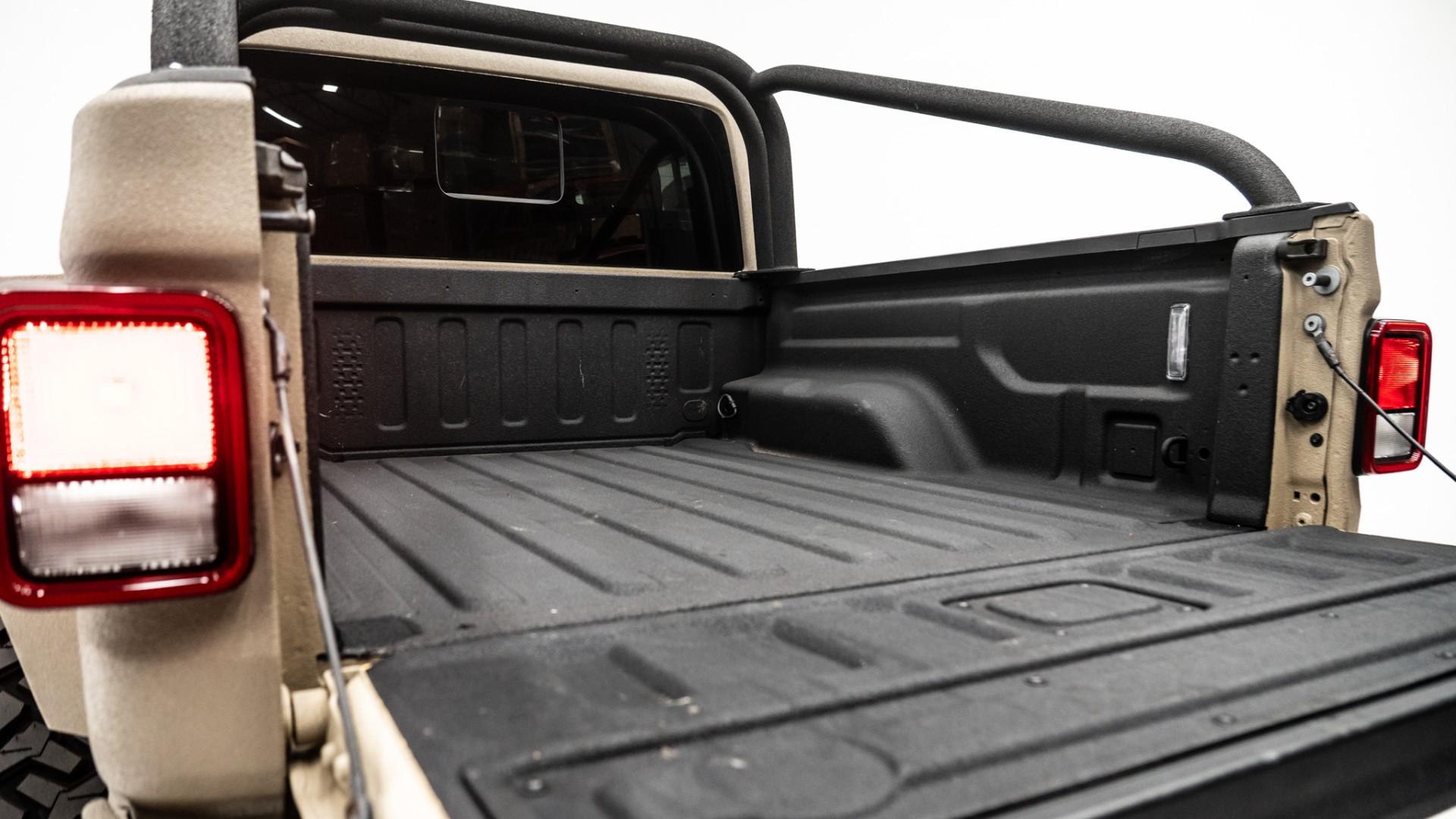 2023 JEEP GLADIATOR in Tan, photo 33 of 59