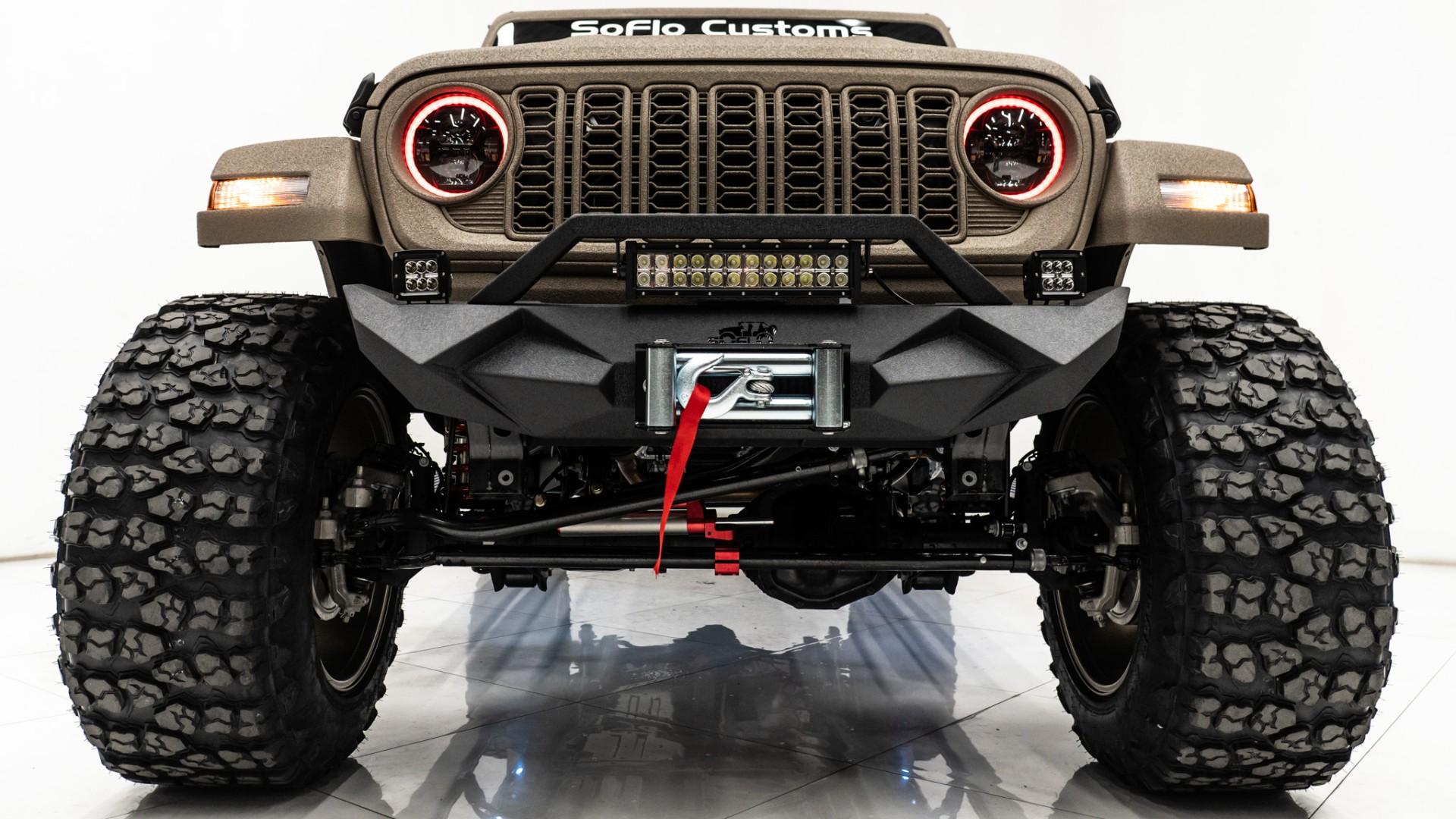 2025 JEEP GLADIATOR in Tan, photo 23 of 60