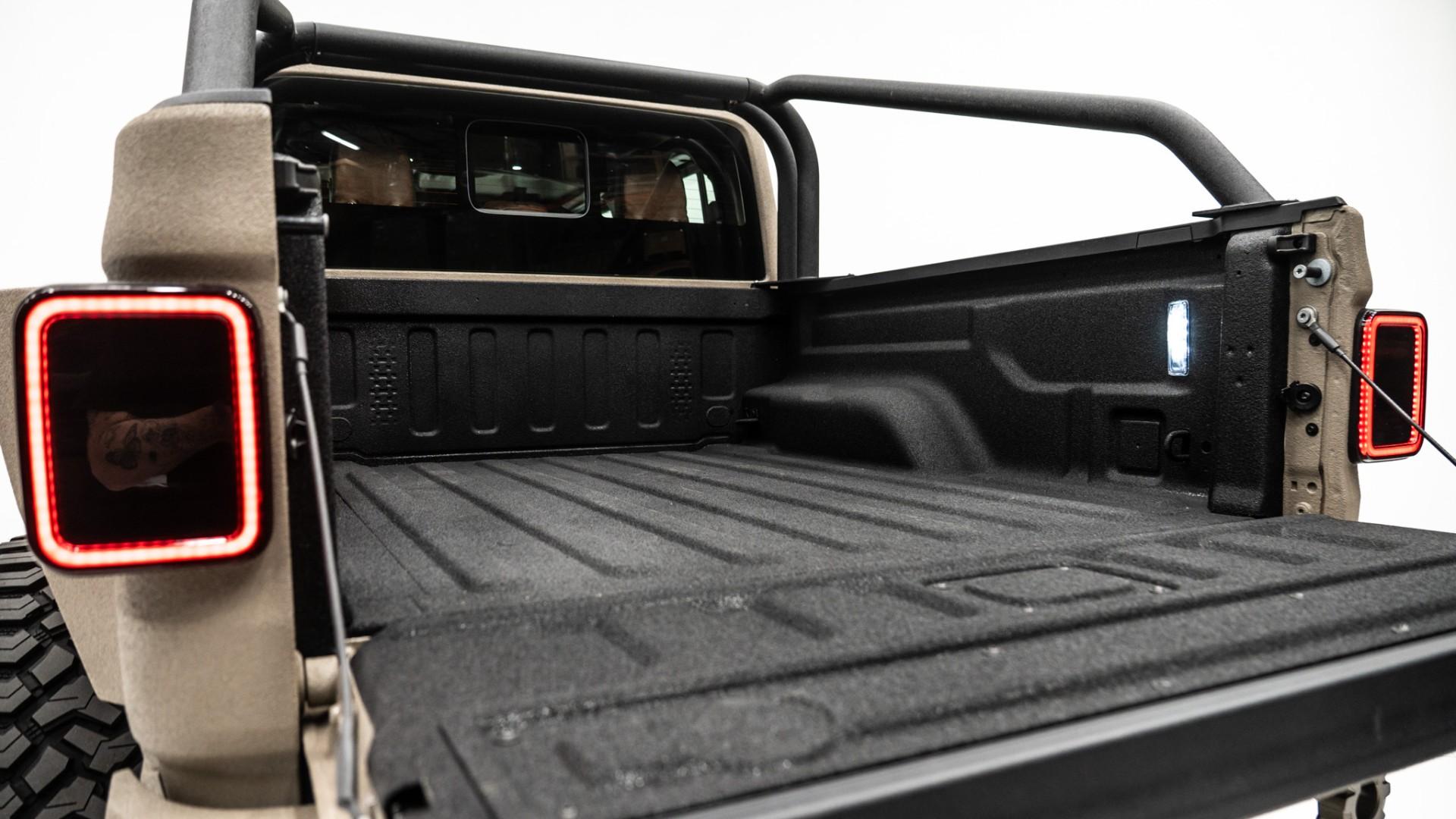 2025 JEEP GLADIATOR in Tan, photo 36 of 59