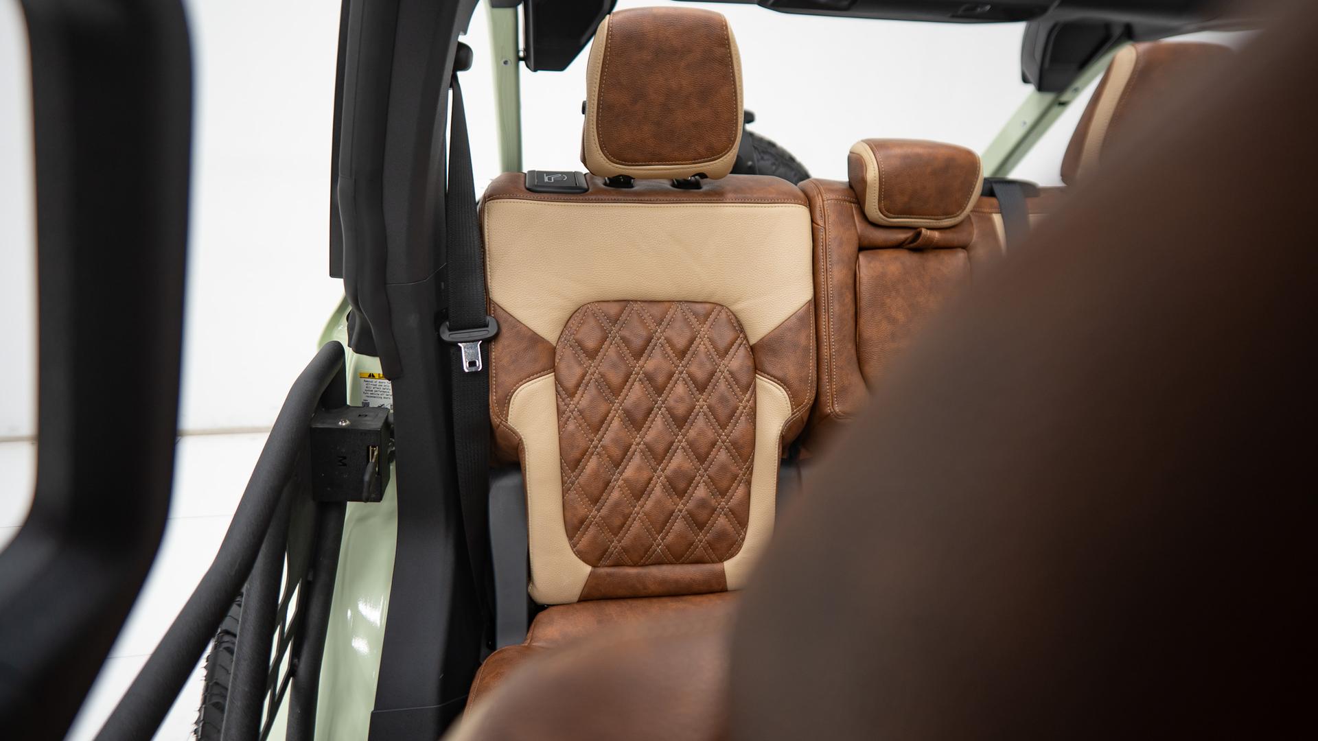 2025 FORD BRONCO in Green, photo 46 of 56