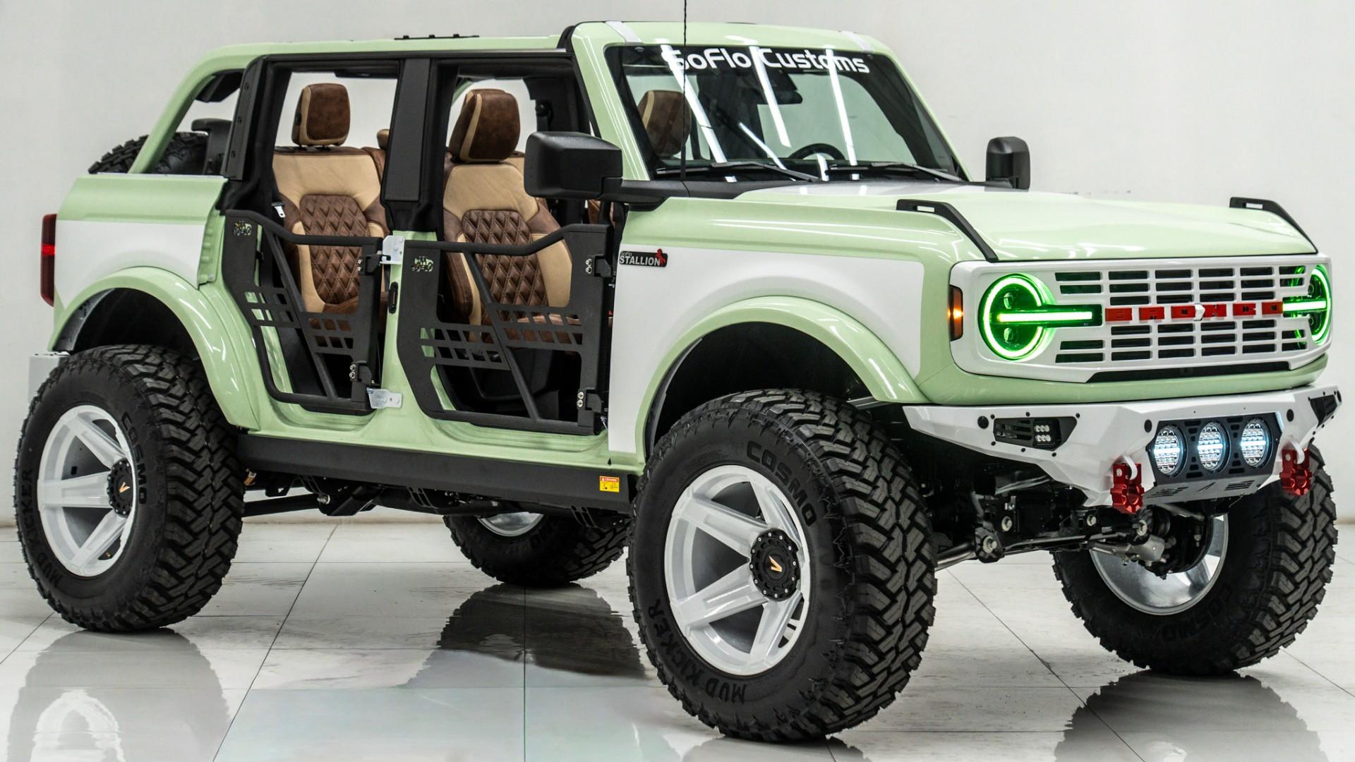 2025 FORD BRONCO in Green, photo 2 of 56