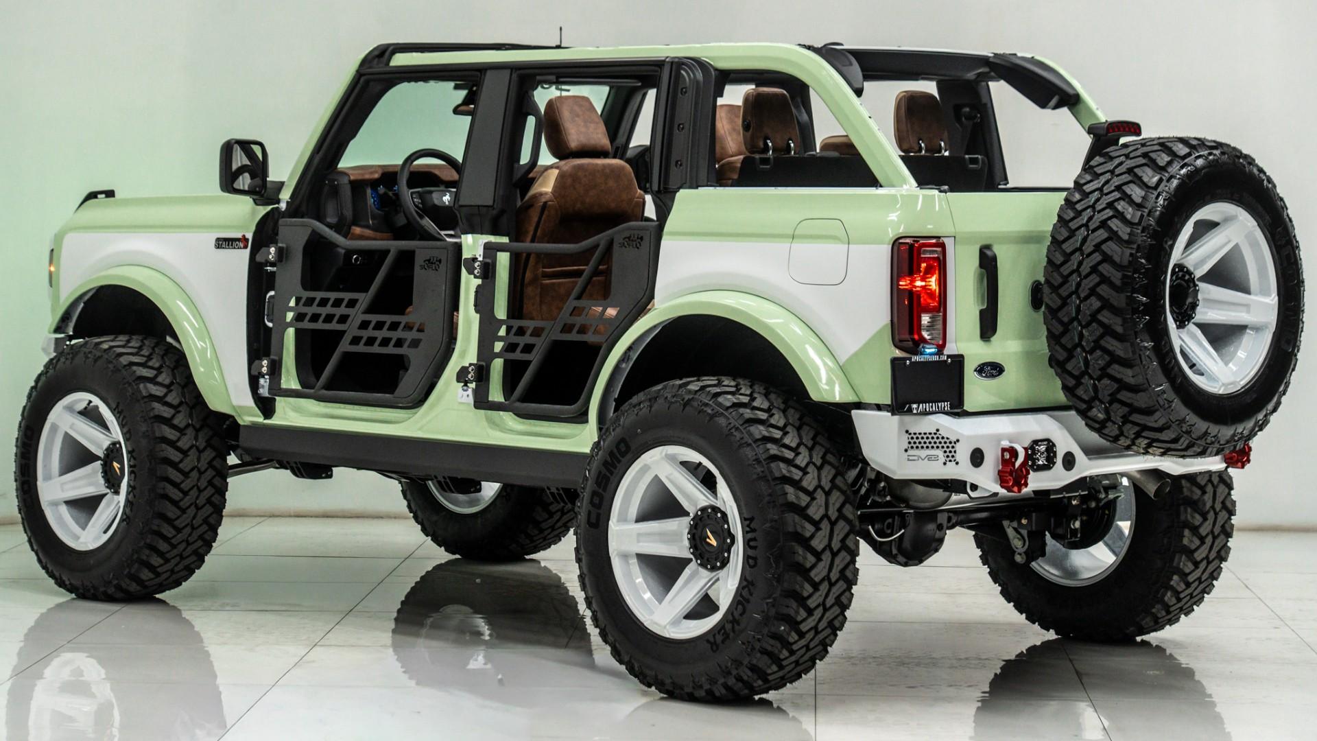 2025 FORD BRONCO in Green, photo 10 of 56