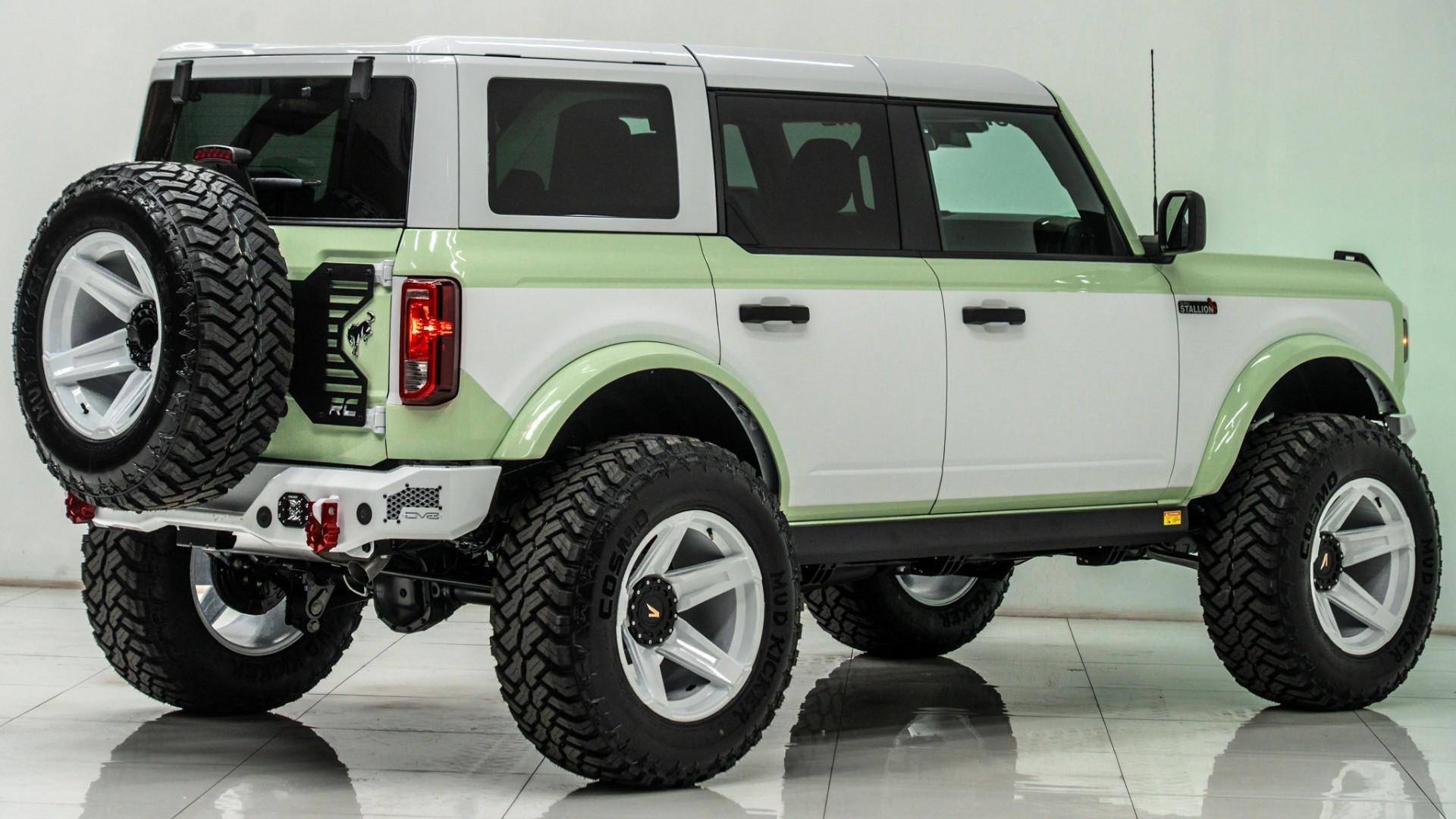 2025 FORD BRONCO in Green, photo 5 of 56
