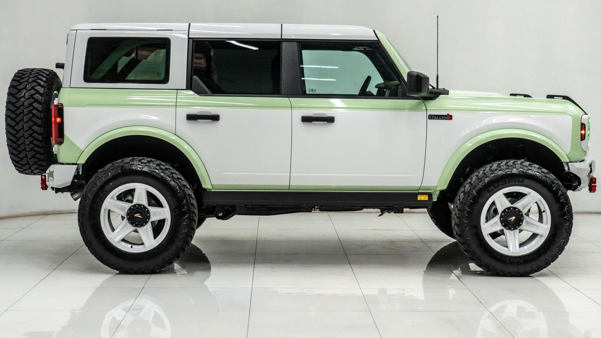 2025 FORD BRONCO in Green, photo 4 of 56