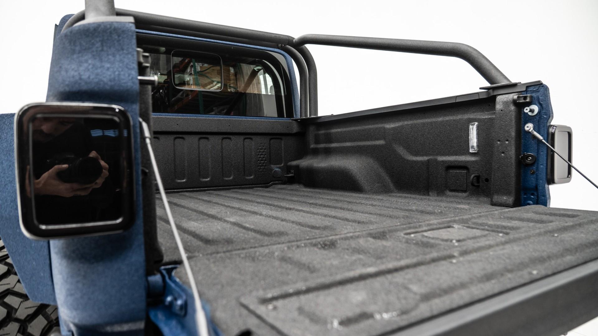 2025 JEEP GLADIATOR in Blue, photo 33 of 60