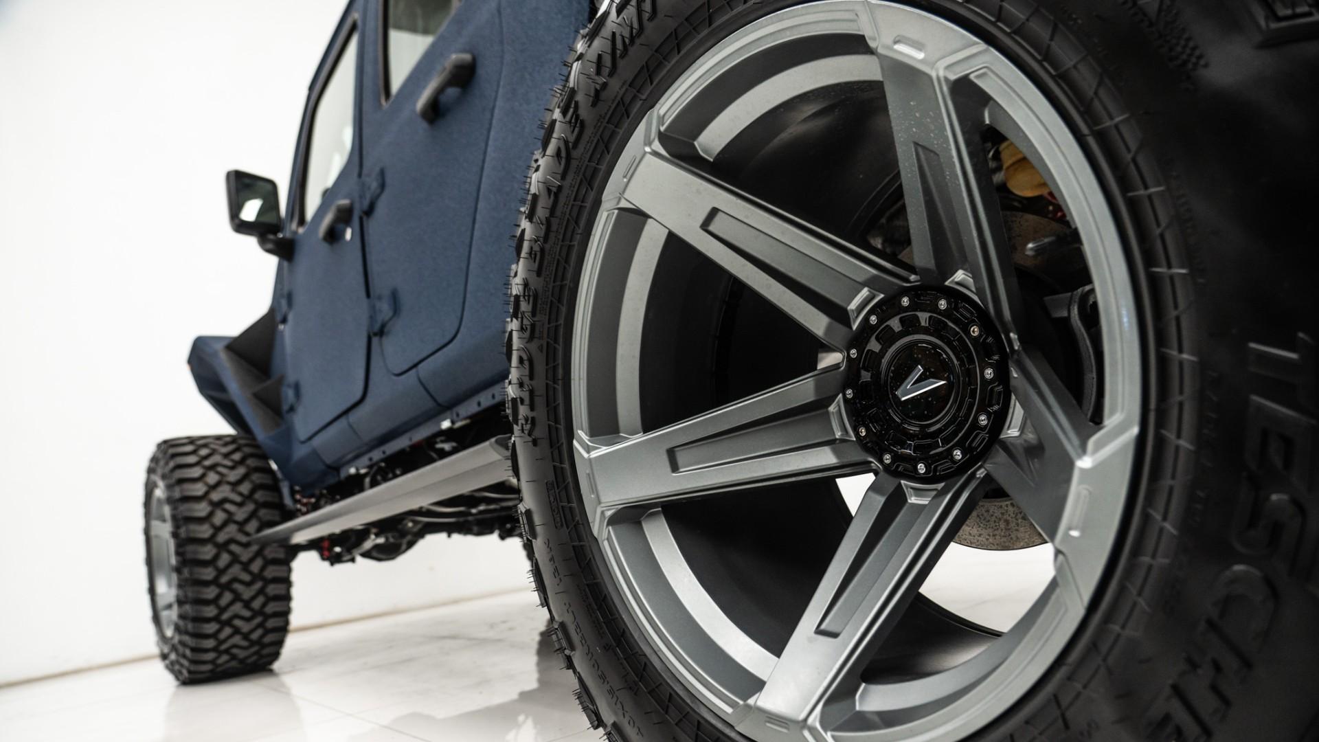 2025 JEEP GLADIATOR in Blue, photo 26 of 60