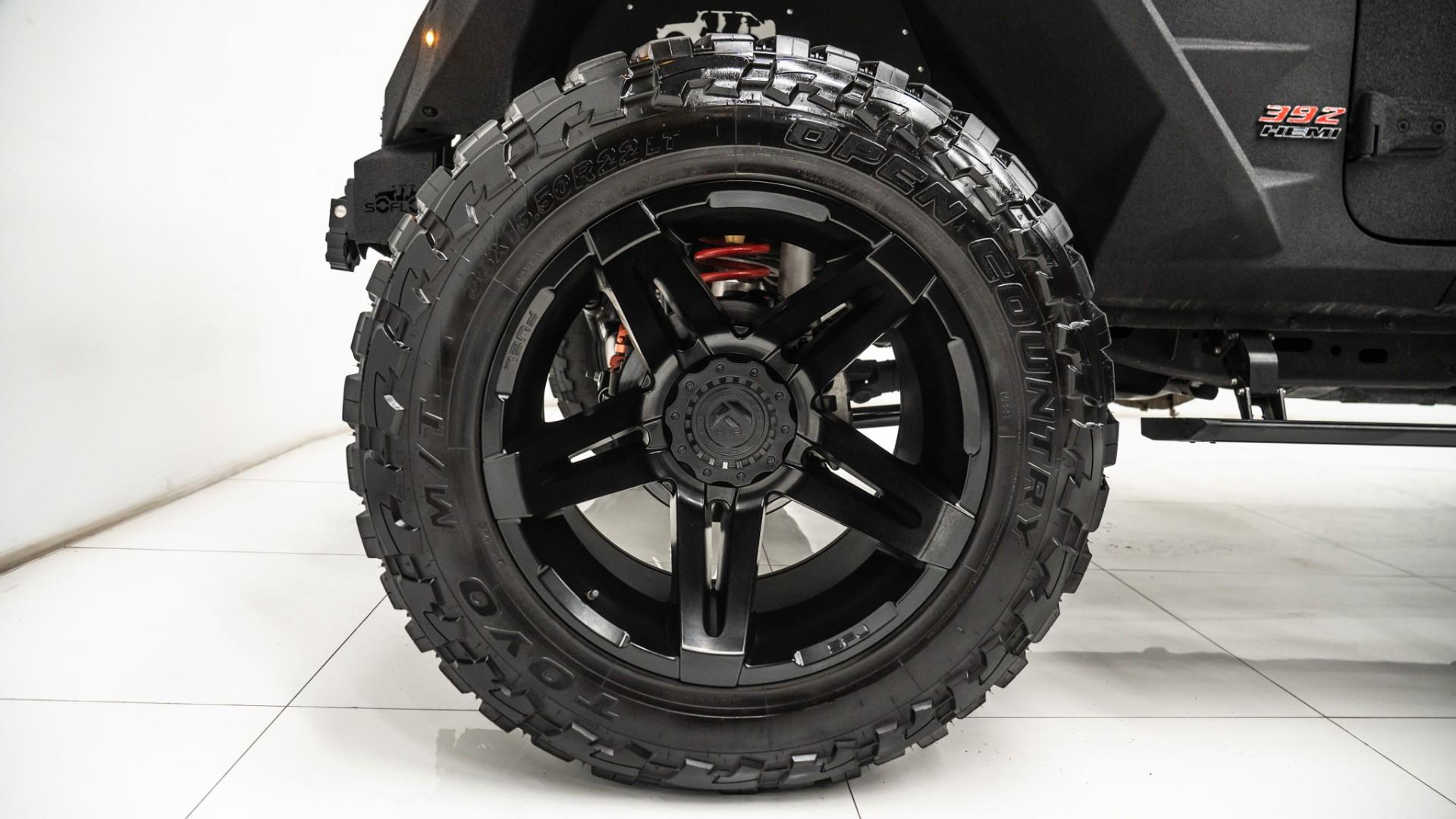 2024 JEEP GLADIATOR in Black, photo 29 of 60