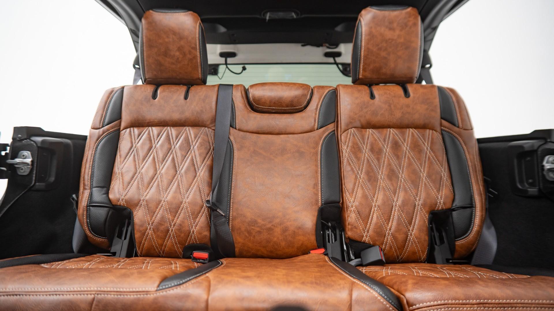 2025 JEEP WRANGLER in Black, photo 37 of 60