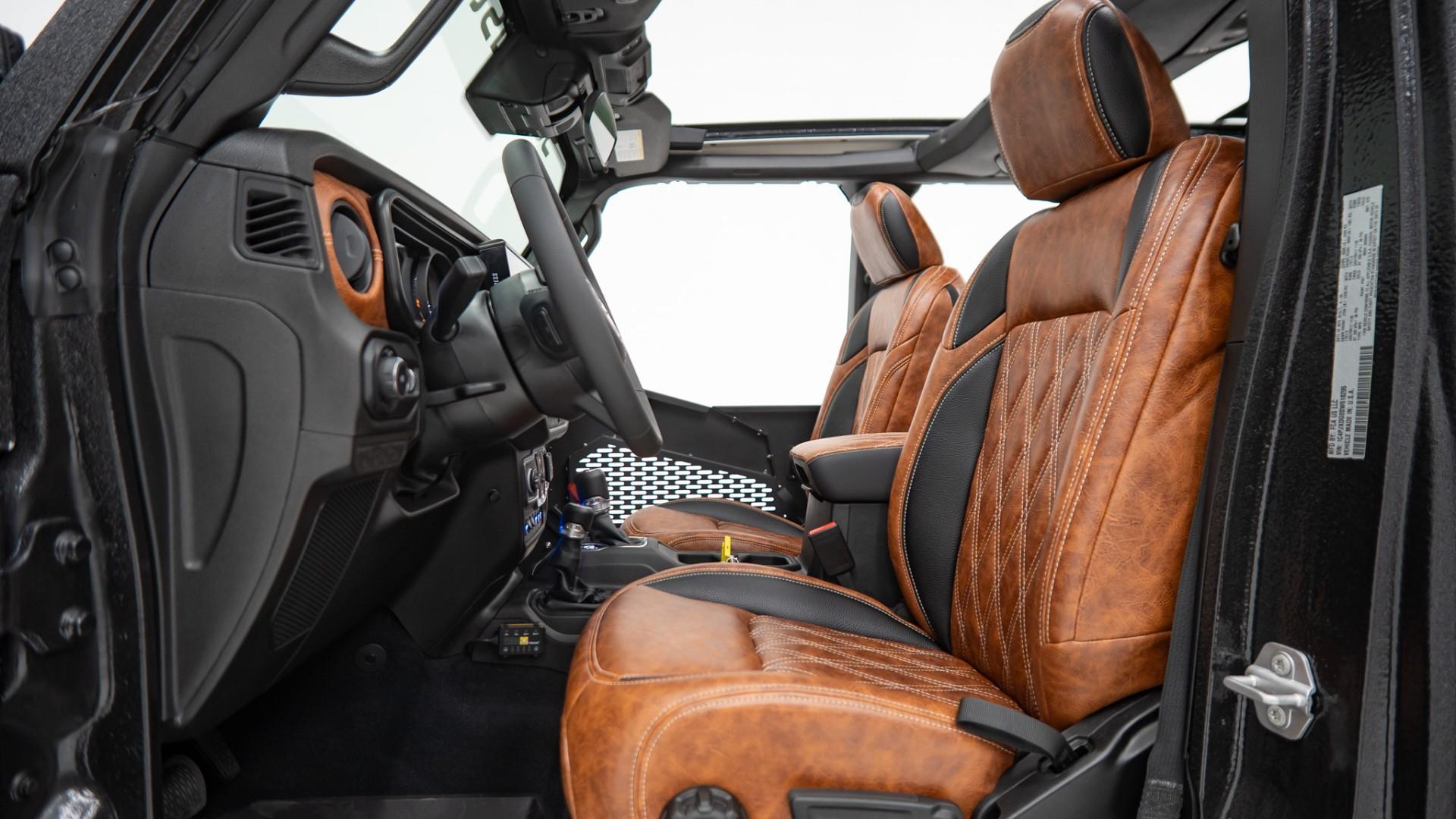 2025 JEEP WRANGLER in Black, photo 44 of 60