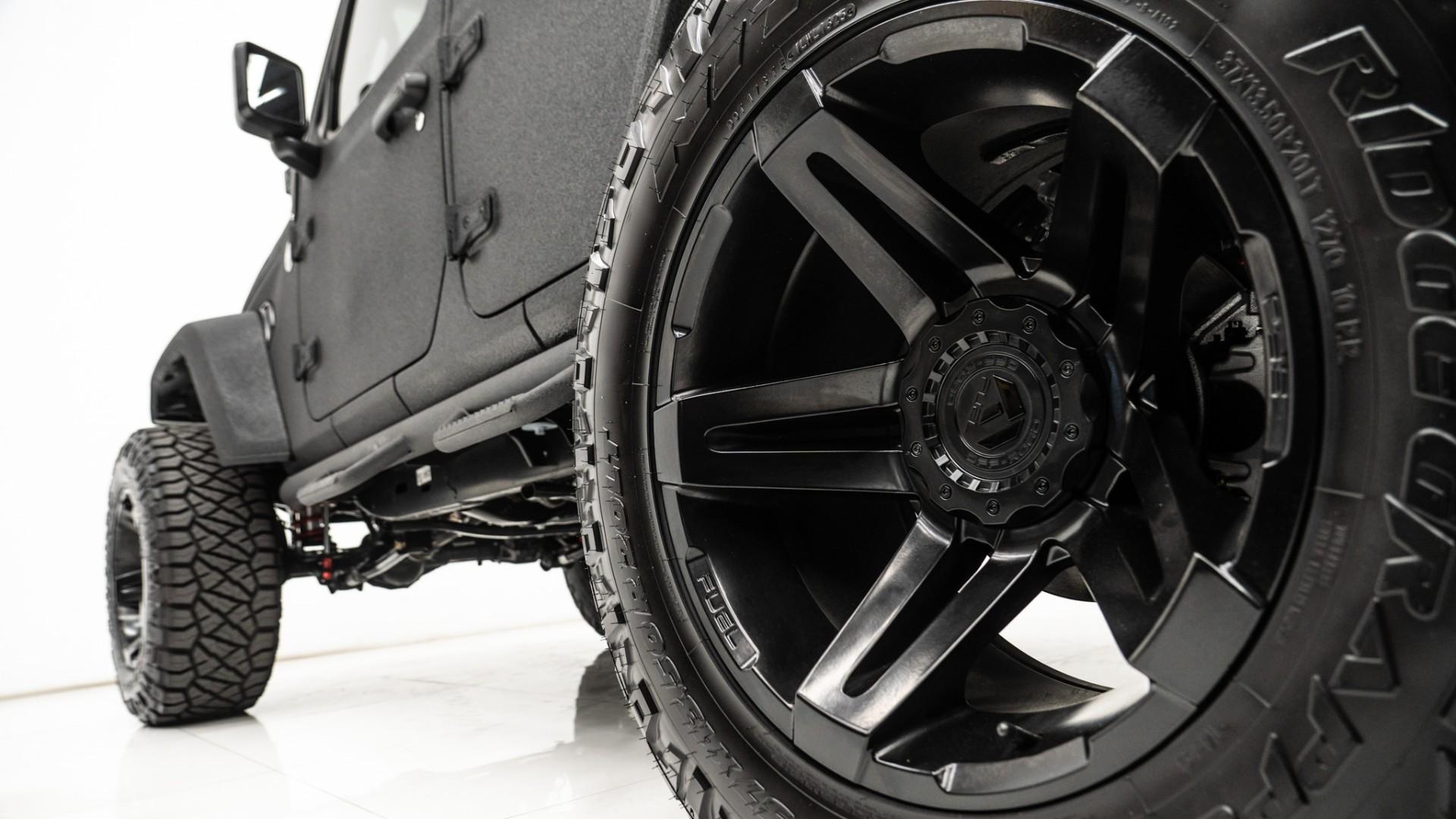 2025 JEEP WRANGLER in Black, photo 26 of 60