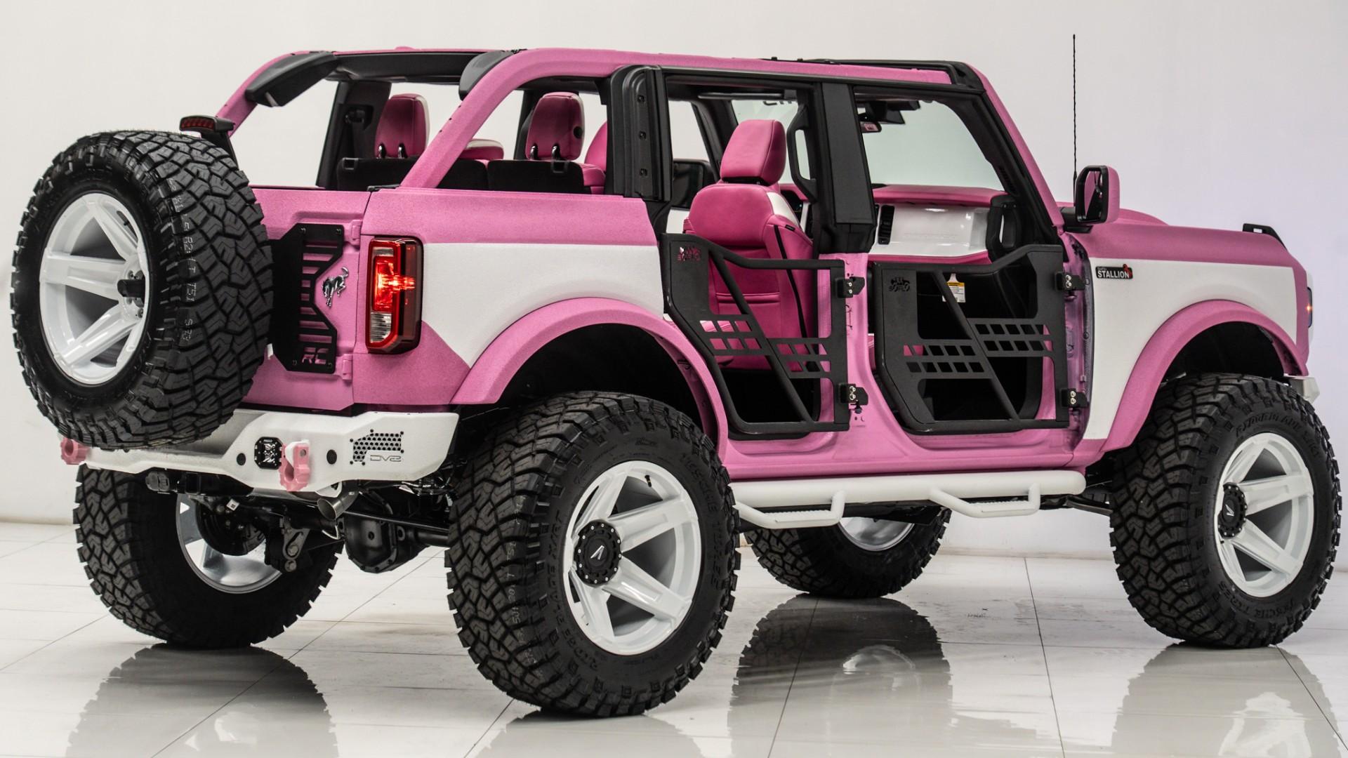2025 FORD BRONCO in Pink, photo 35 of 55