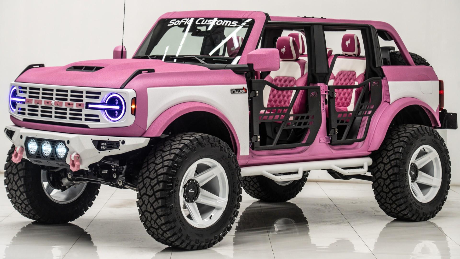 2025 FORD BRONCO in Pink, photo 32 of 55