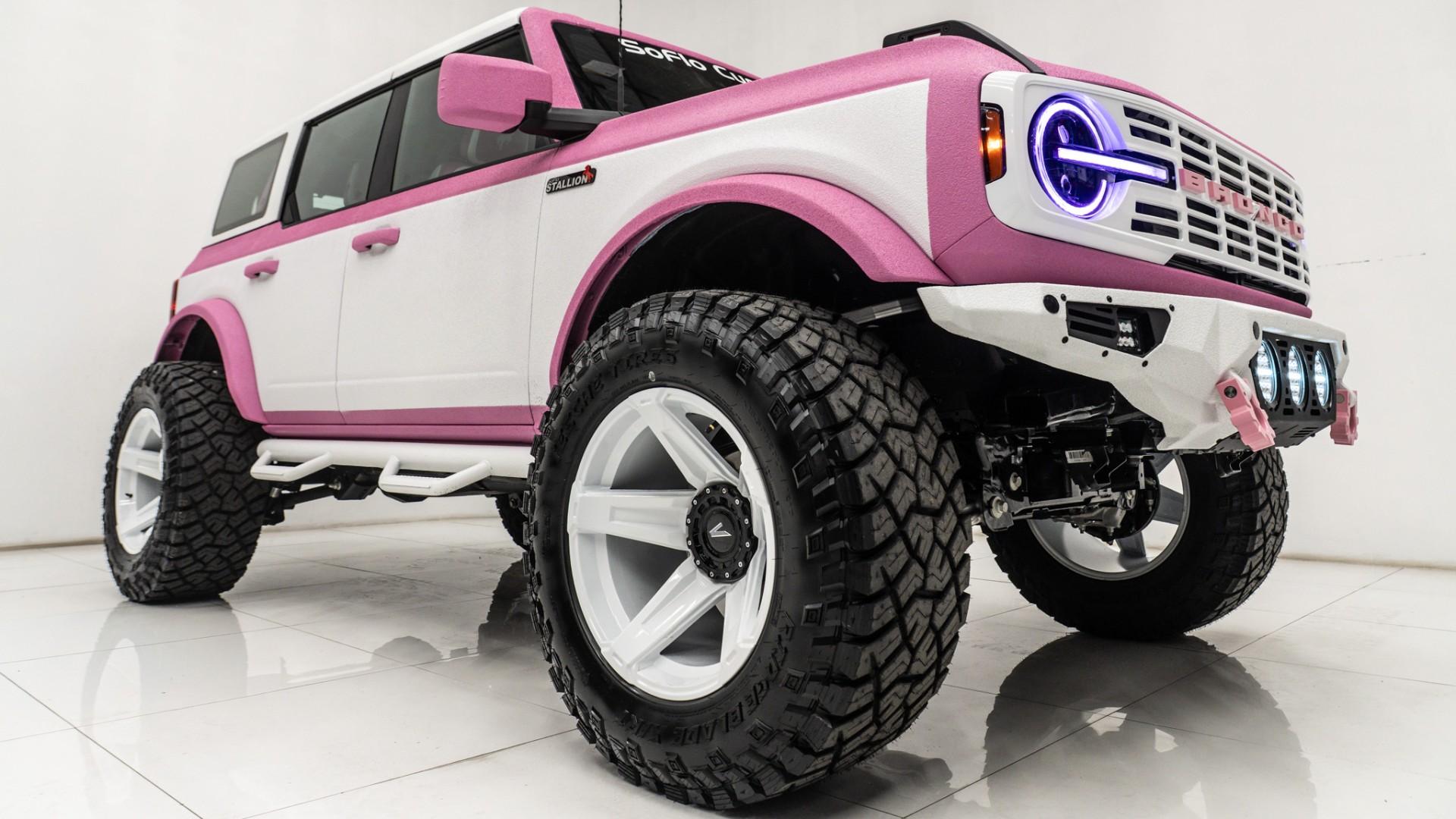 2025 FORD BRONCO in Pink, photo 6 of 55