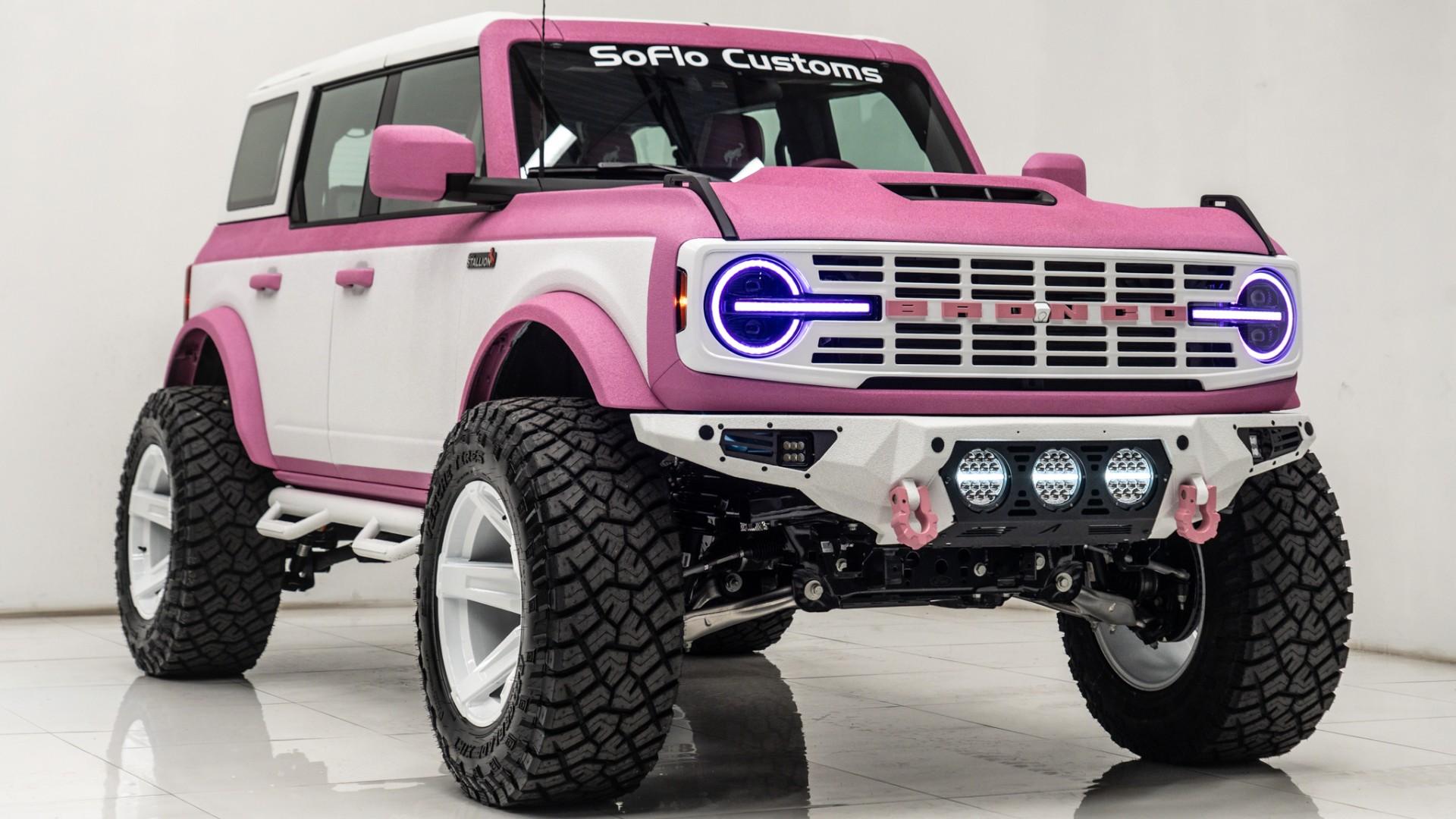 2025 FORD BRONCO in Pink, photo 21 of 55