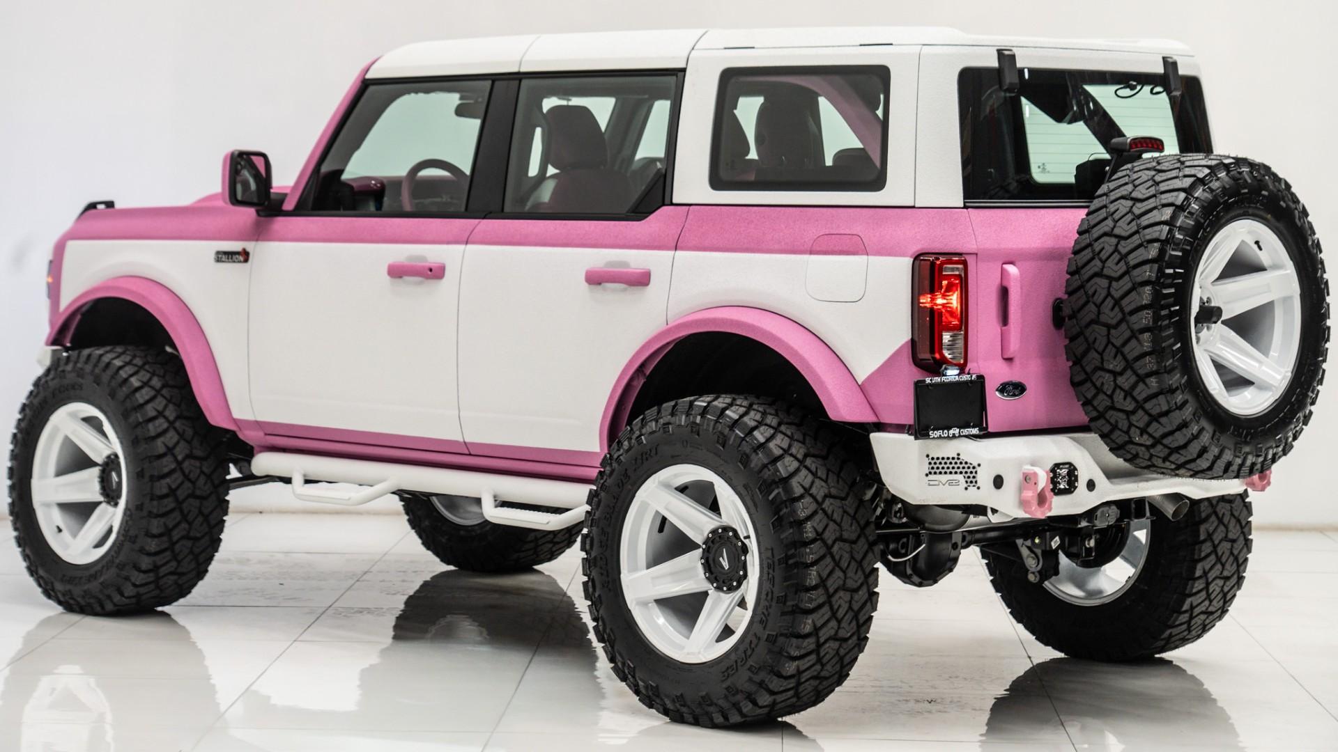 2025 FORD BRONCO in Pink, photo 3 of 55