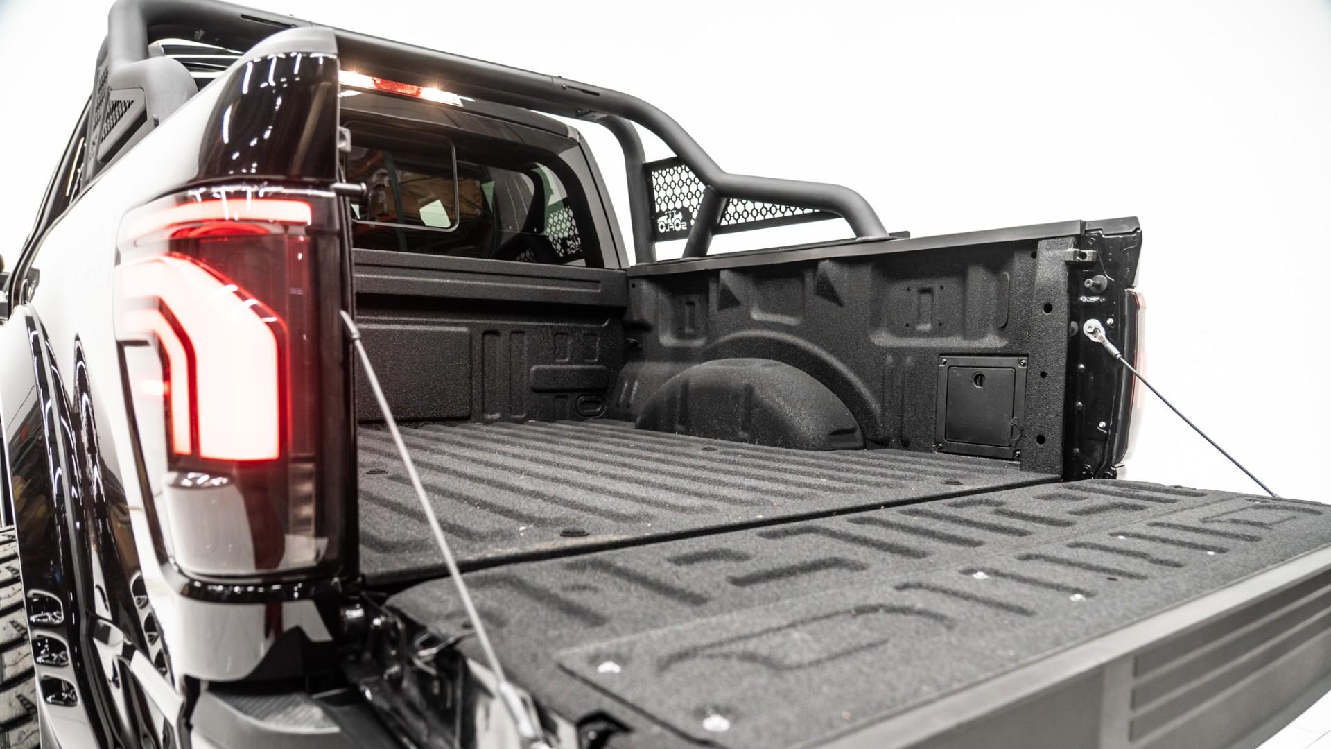 2025 FORD F-150 in Black, photo 29 of 60
