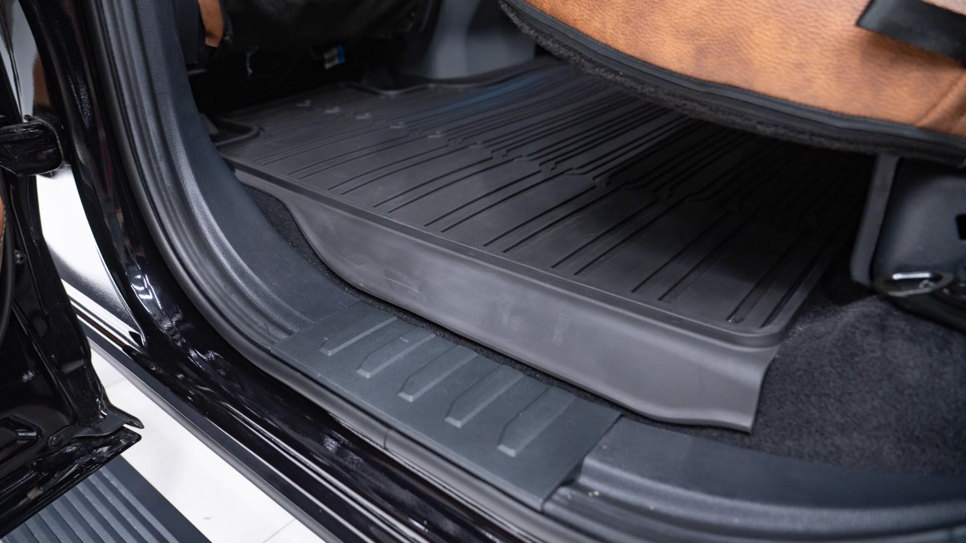 2025 FORD F-150 in Black, photo 42 of 60
