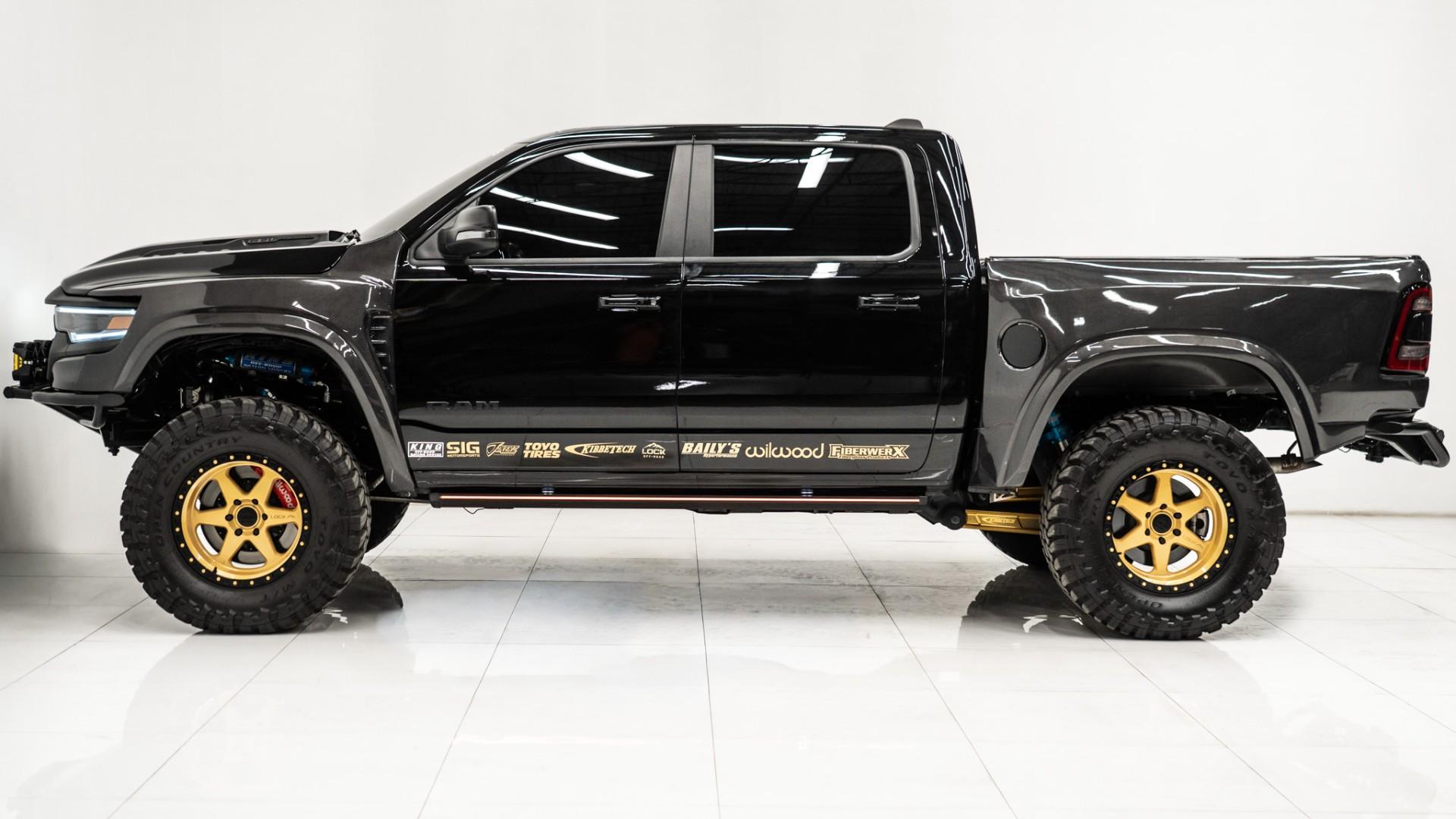 2024 RAM 1500 in Black, photo 17 of 60