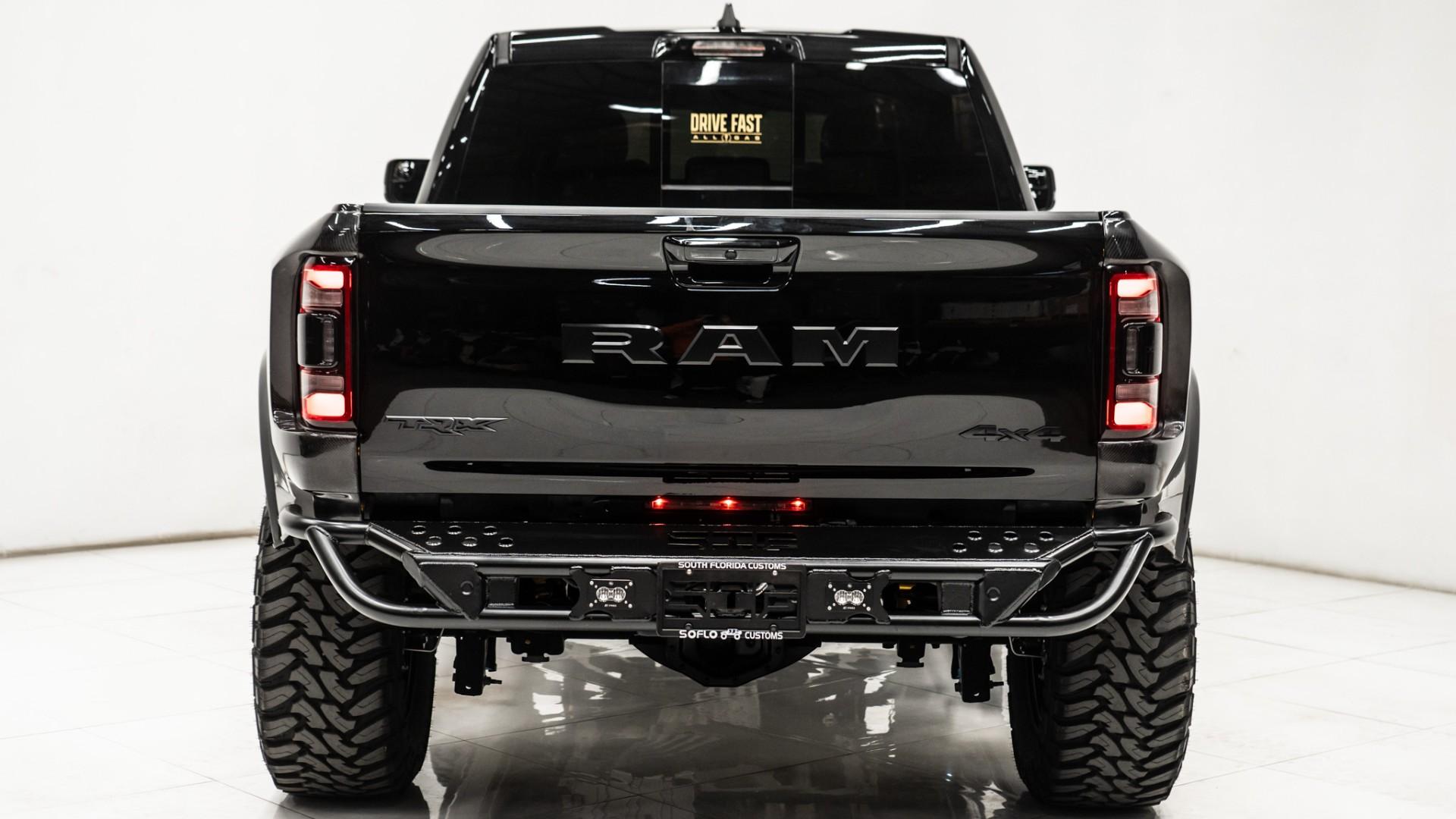 2024 RAM 1500 in Black, photo 24 of 60