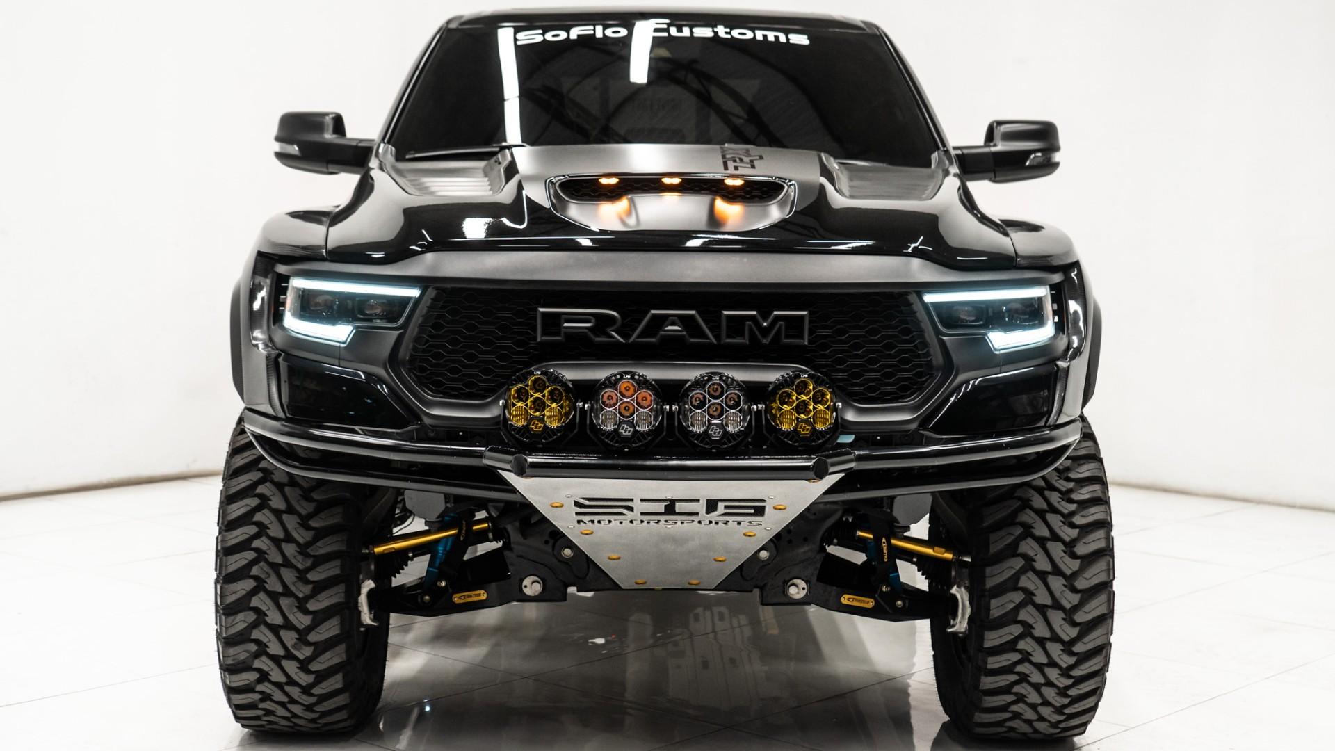 2024 RAM 1500 in Black, photo 8 of 60