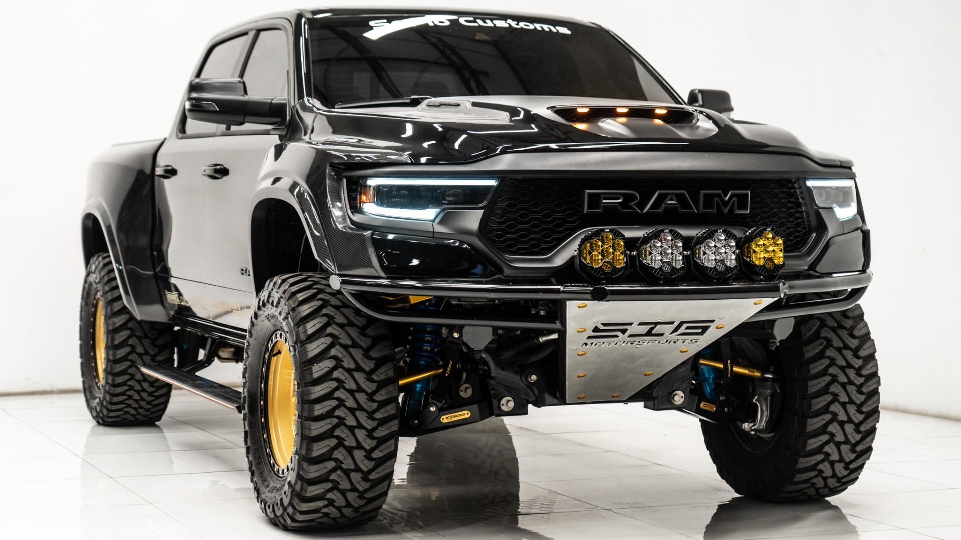 2024 RAM 1500 in Black, photo 6 of 60