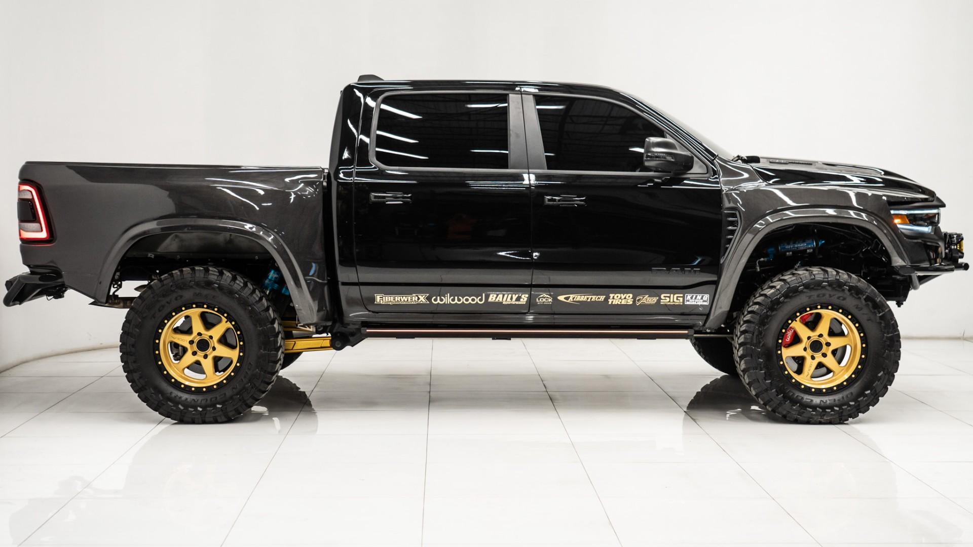 2024 RAM 1500 in Black, photo 4 of 60