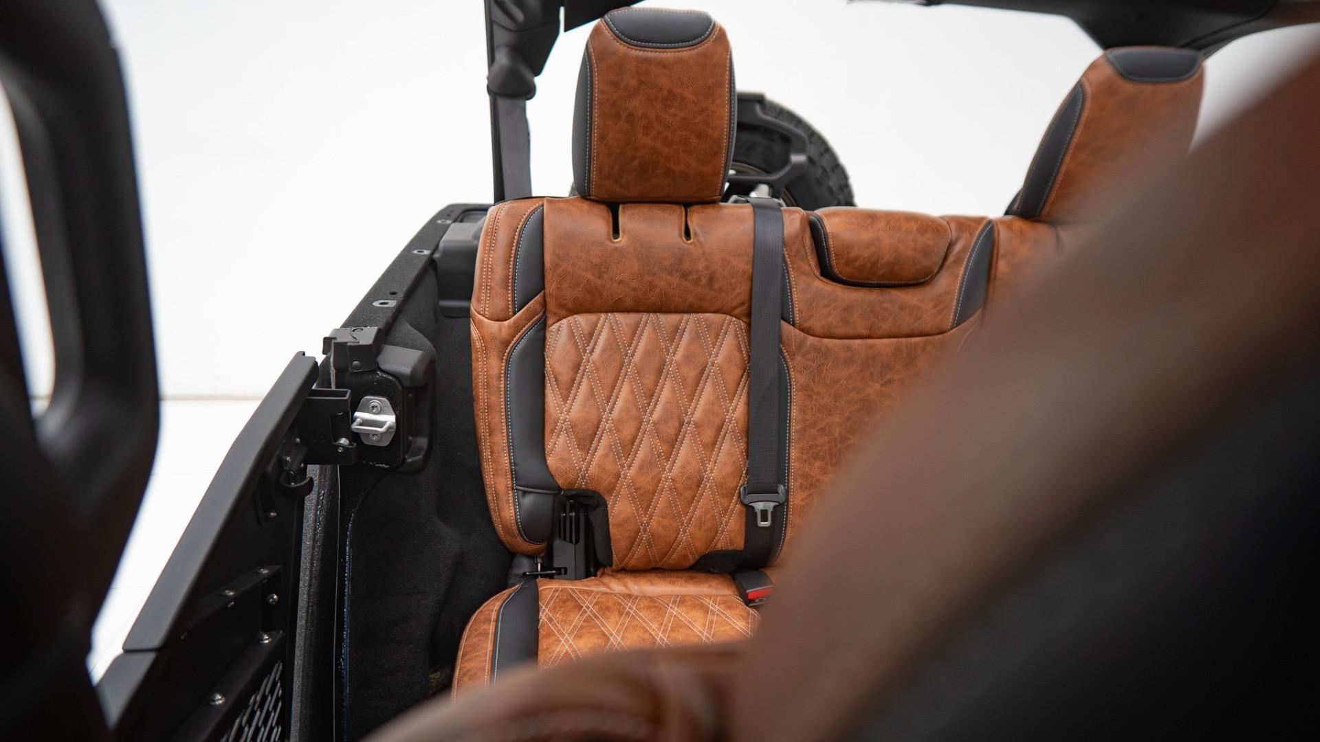 2025 JEEP WRANGLER in Black, photo 47 of 54