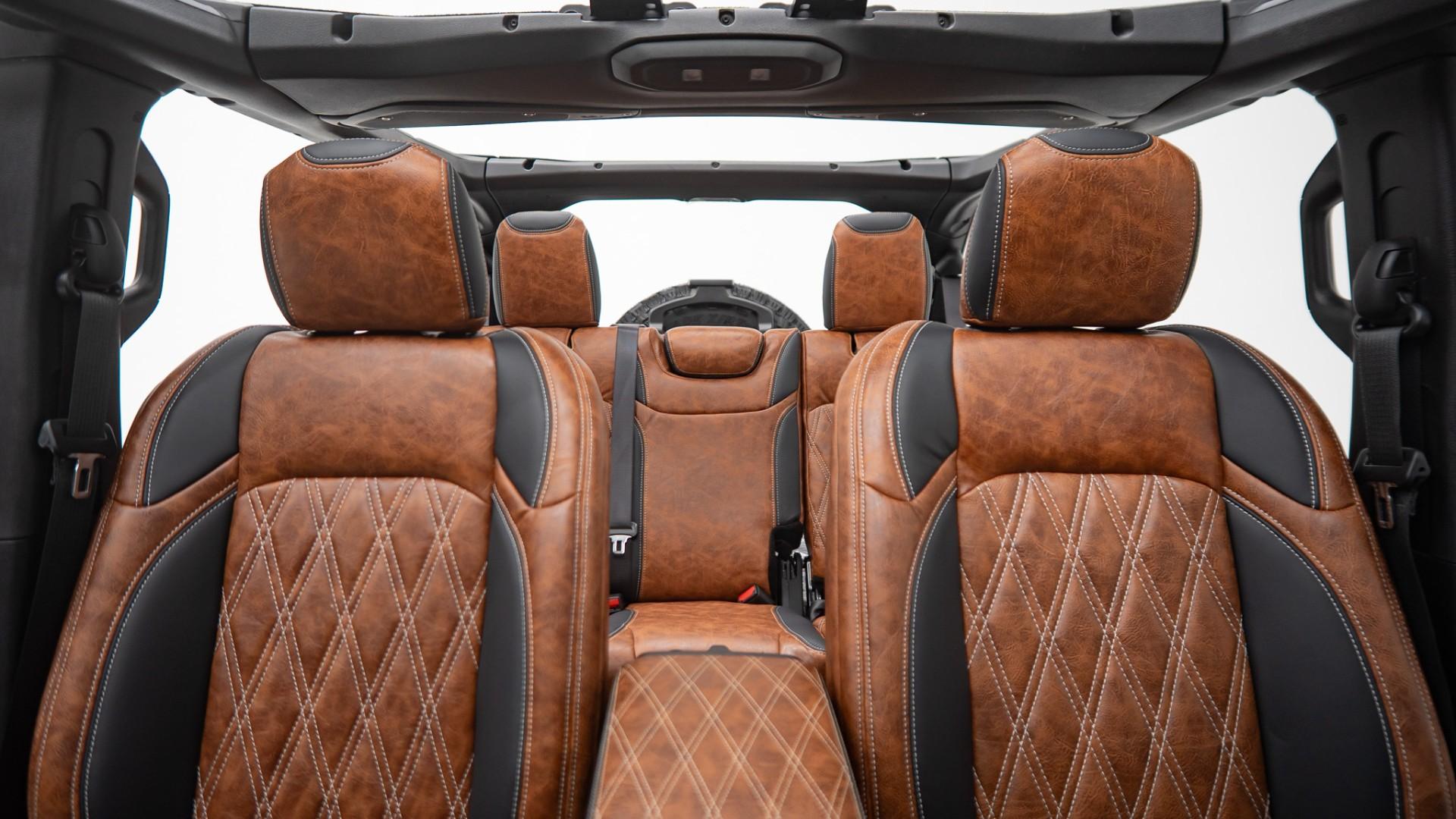 2025 JEEP WRANGLER in Black, photo 35 of 54