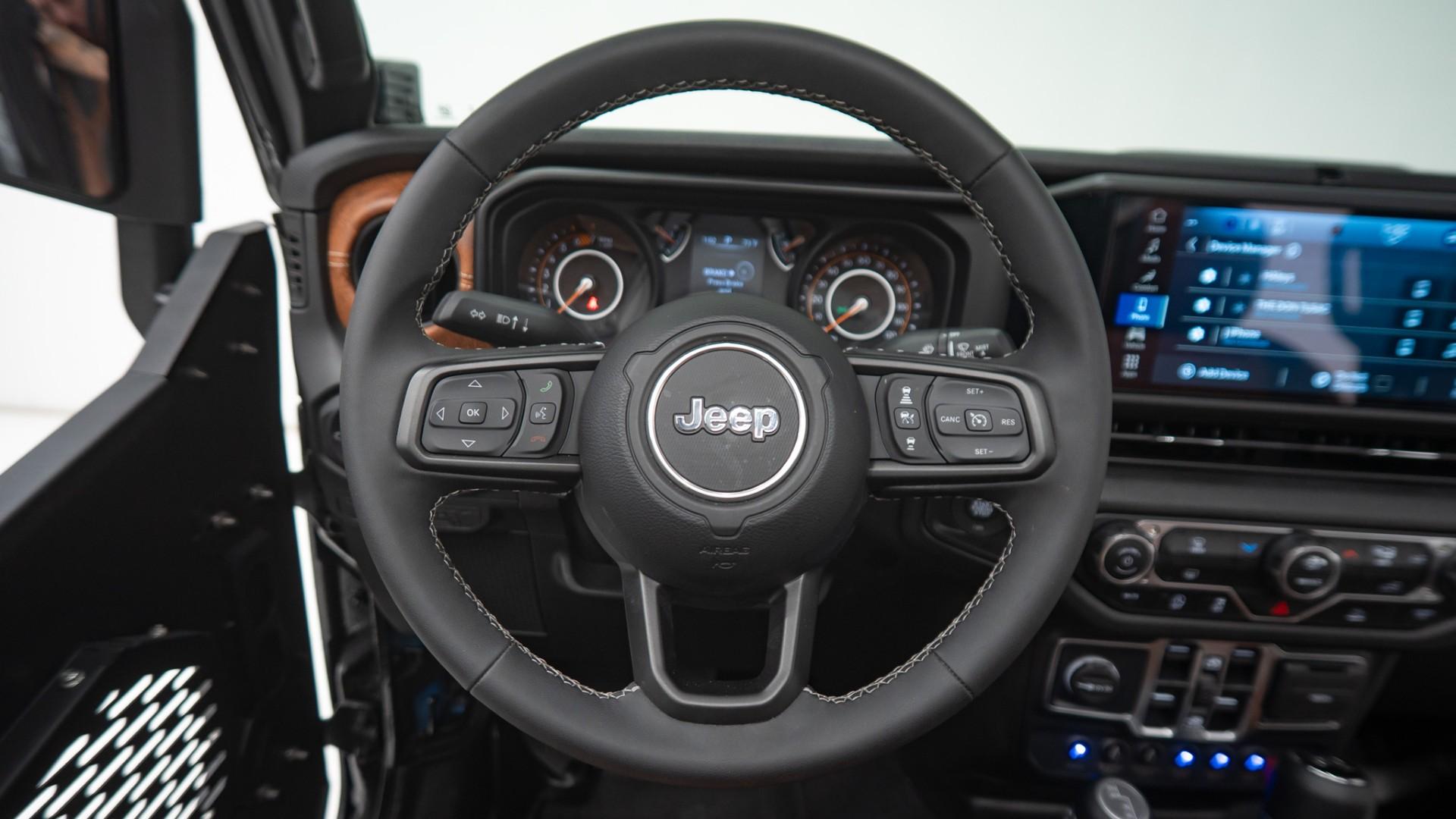 2025 JEEP WRANGLER in Black, photo 39 of 54