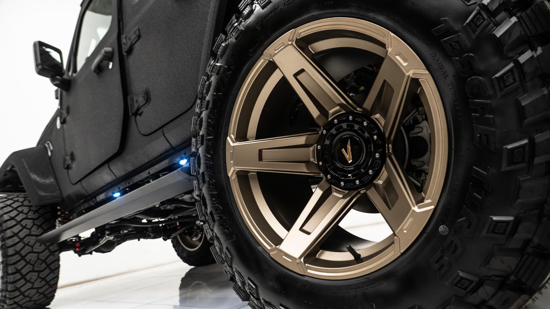 2025 JEEP WRANGLER in Black, photo 25 of 54