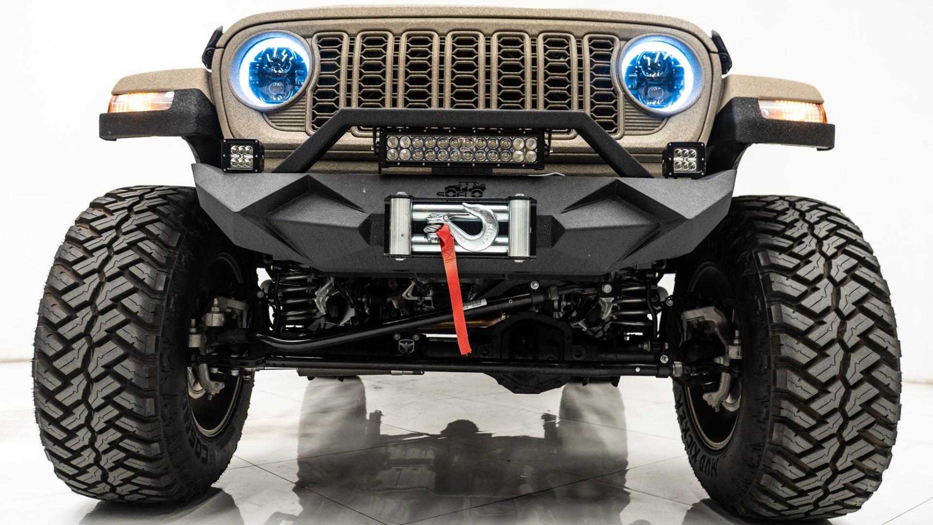 2024 JEEP WRANGLER in Tan, photo 17 of 58