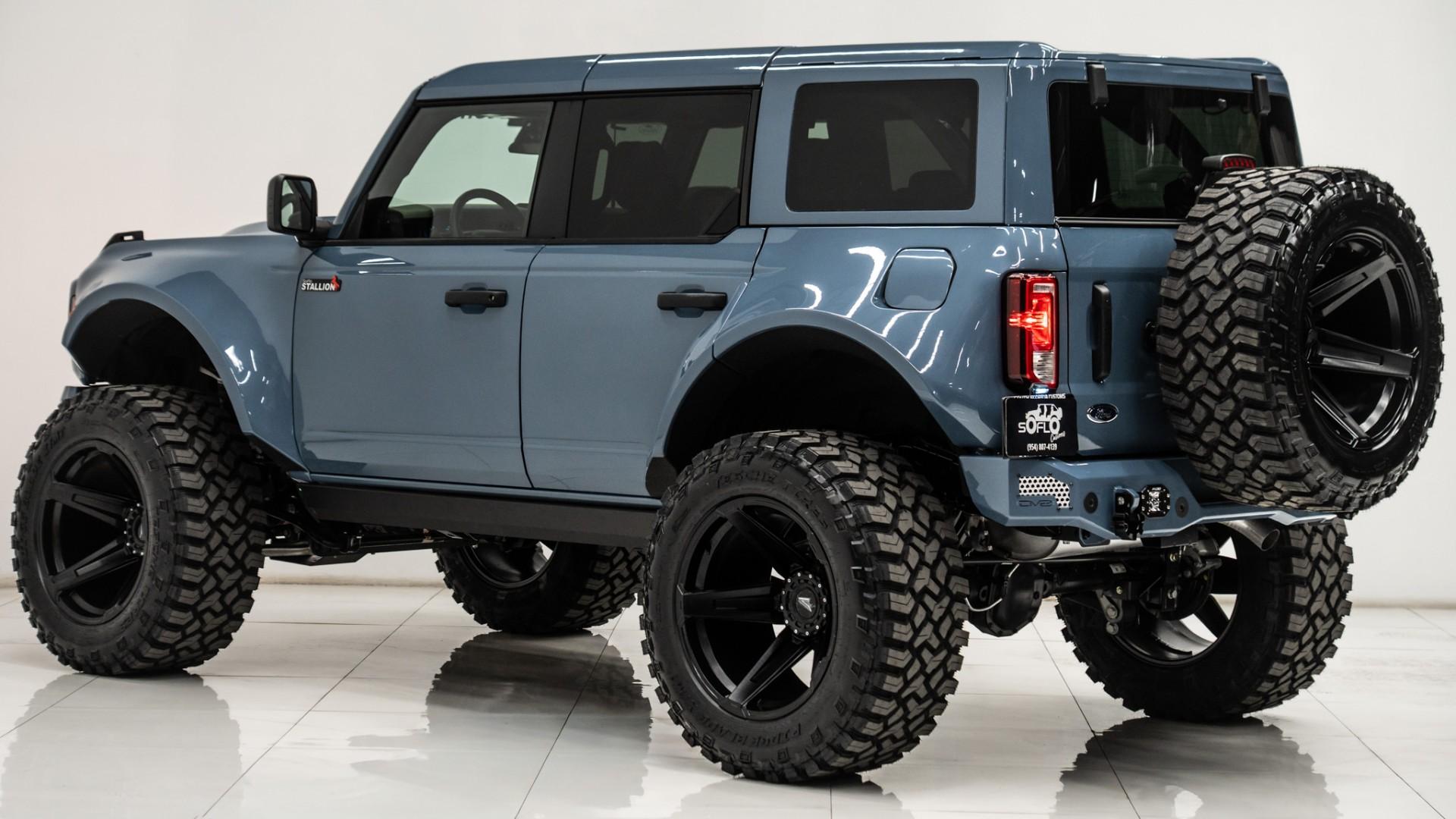 2025 FORD BRONCO in Blue, photo 3 of 52