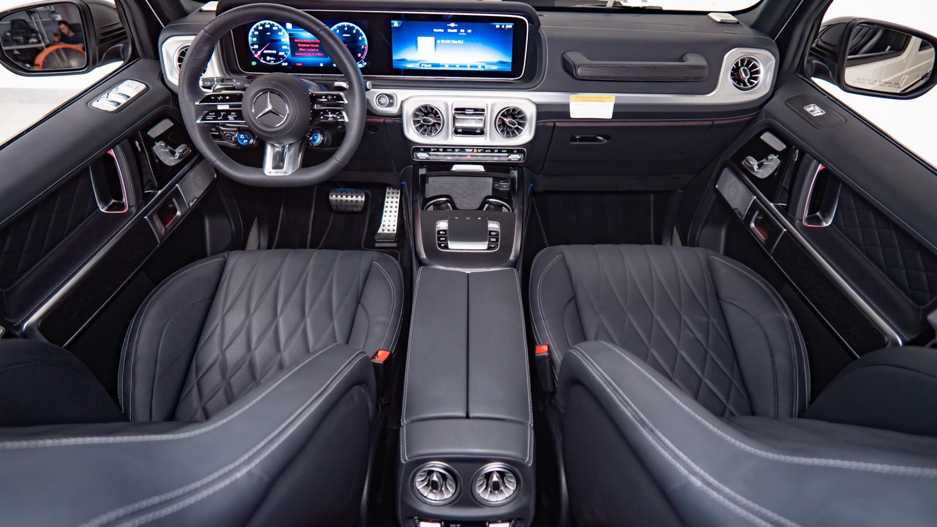 2026 MERCEDES-BENZ G-CLASS in White, photo 2 of 60