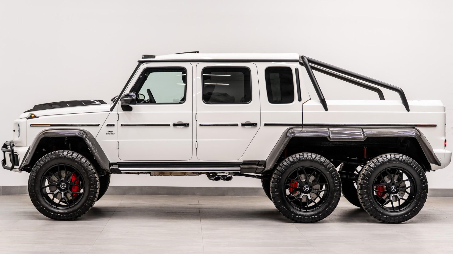 2026 MERCEDES-BENZ G-CLASS in White, photo 10 of 60