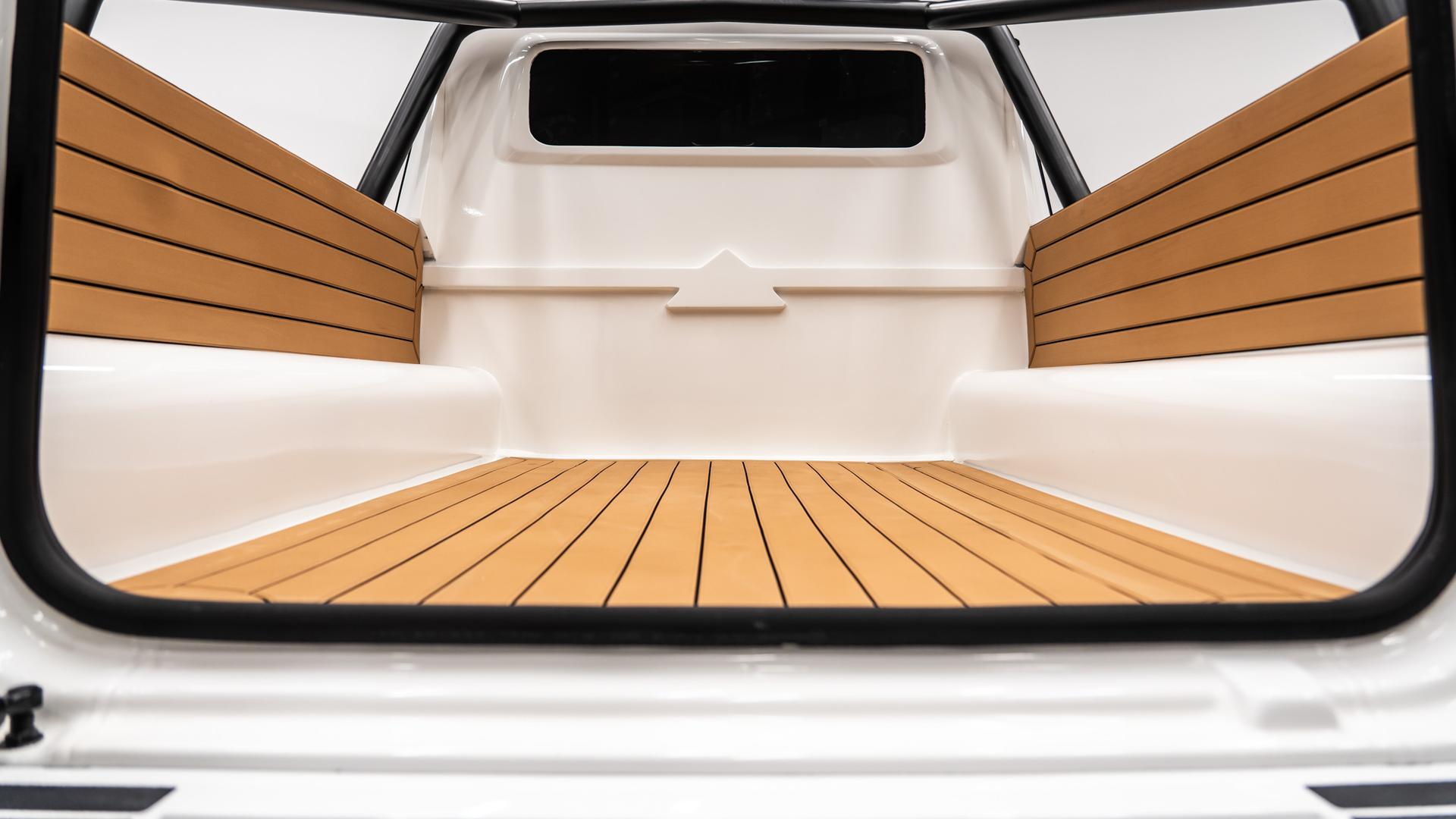 2026 MERCEDES-BENZ G-CLASS in White, photo 37 of 60