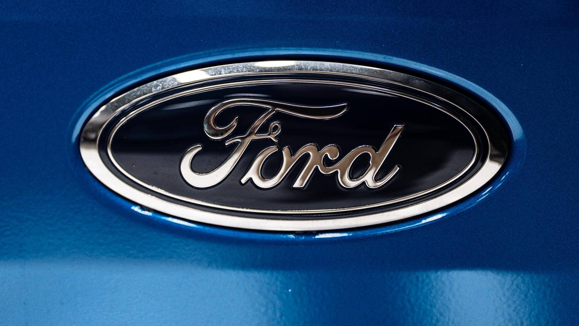 2023 FORD BRONCO in Blue, photo 24 of 47