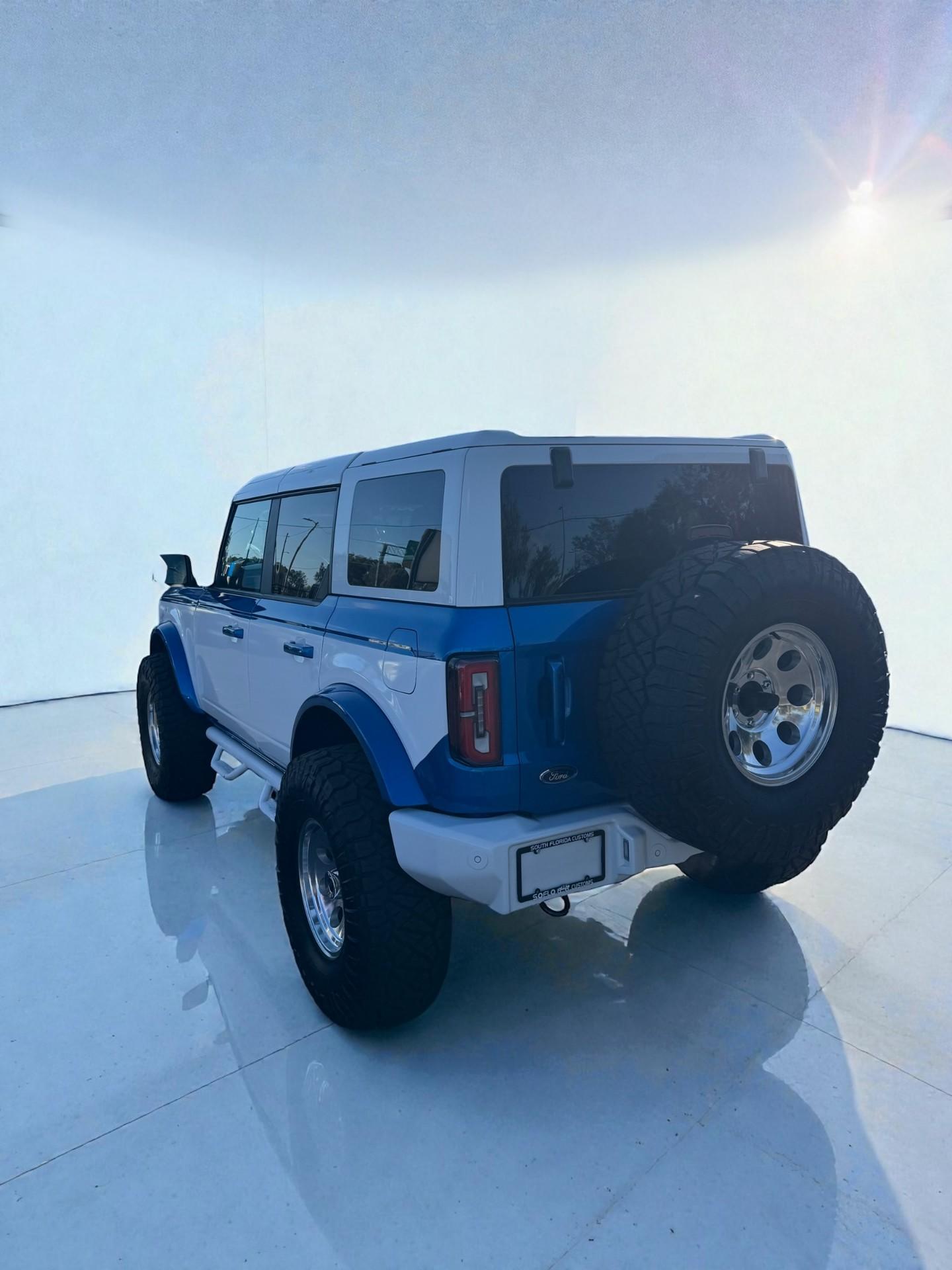 2023 FORD BRONCO in Blue, photo 5 of 47
