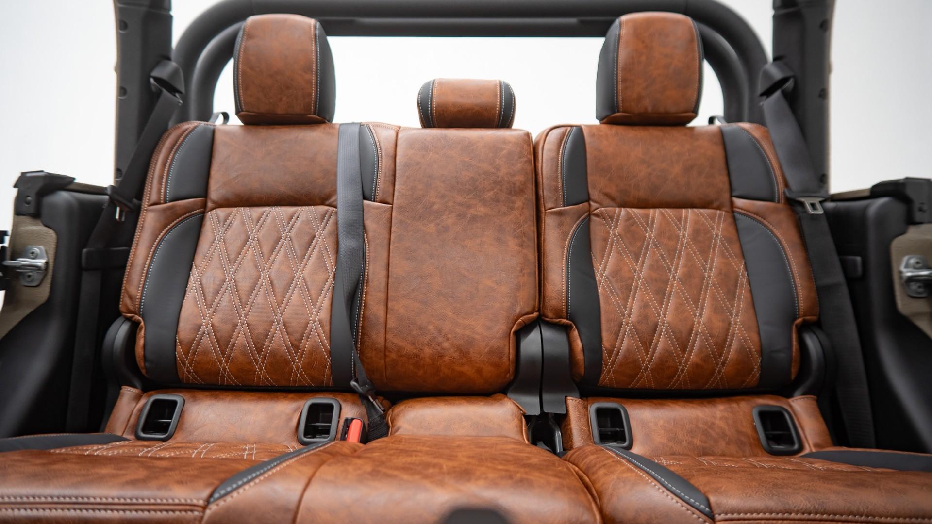 2025 JEEP GLADIATOR in Tan, photo 38 of 59