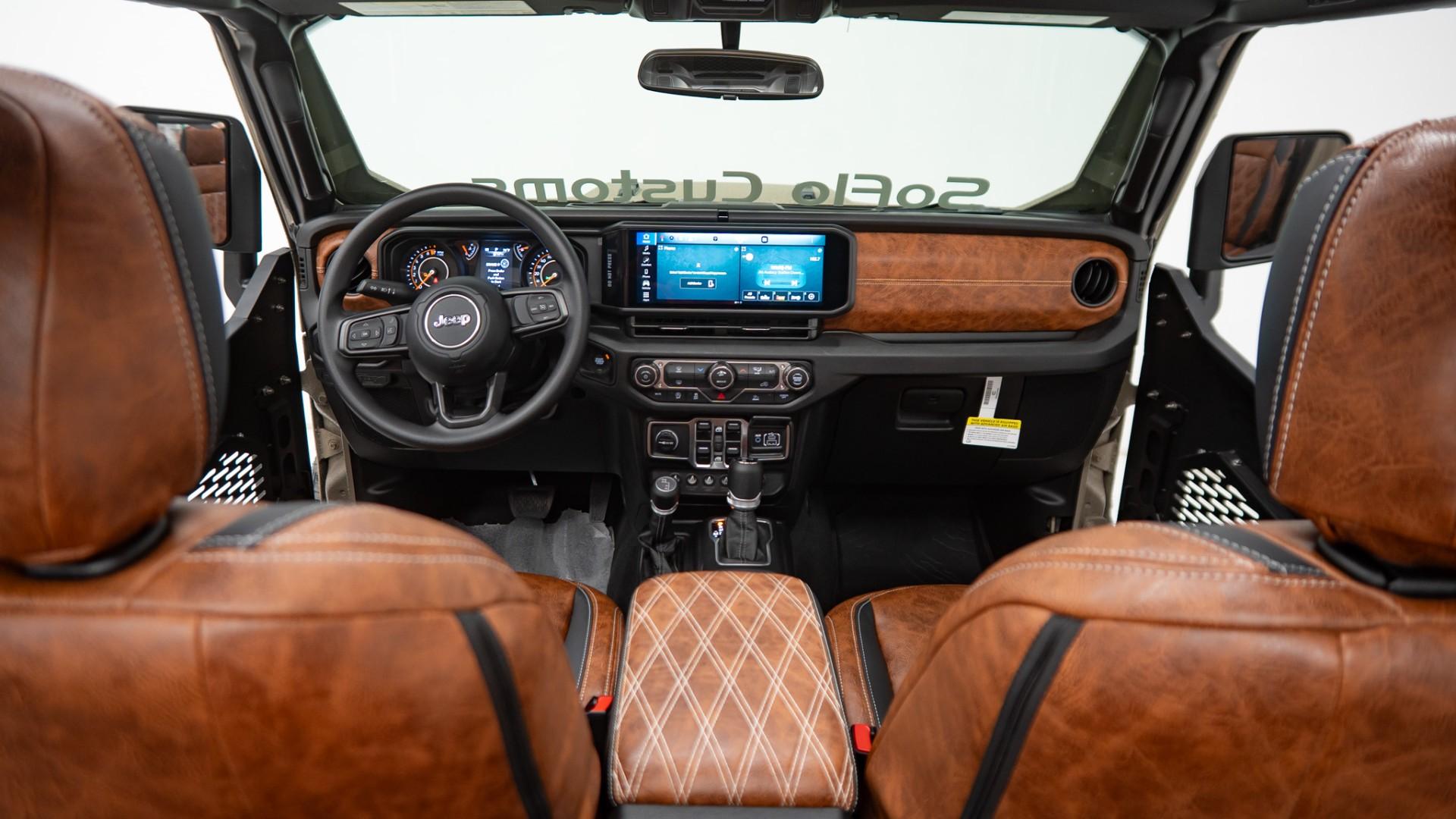 2025 JEEP GLADIATOR in Tan, photo 39 of 59