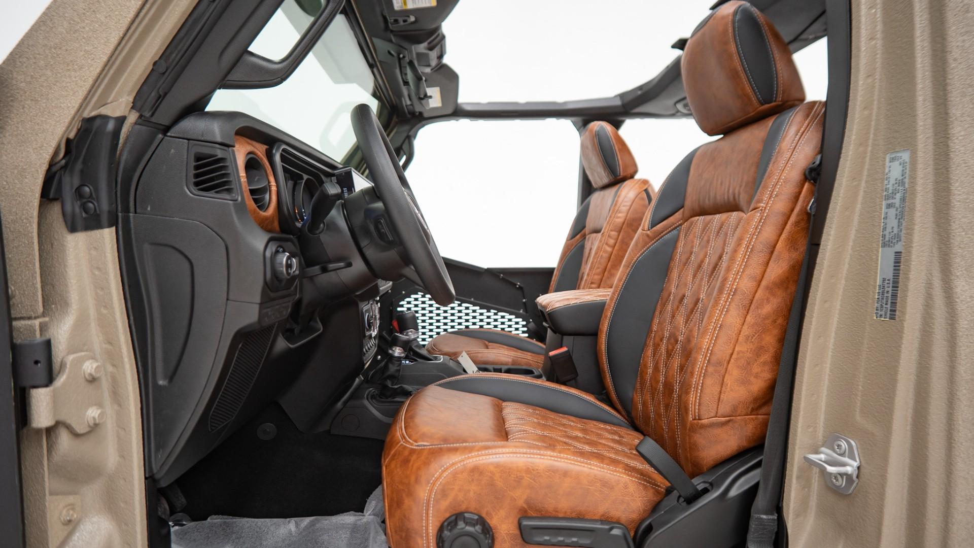 2025 JEEP GLADIATOR in Tan, photo 44 of 59