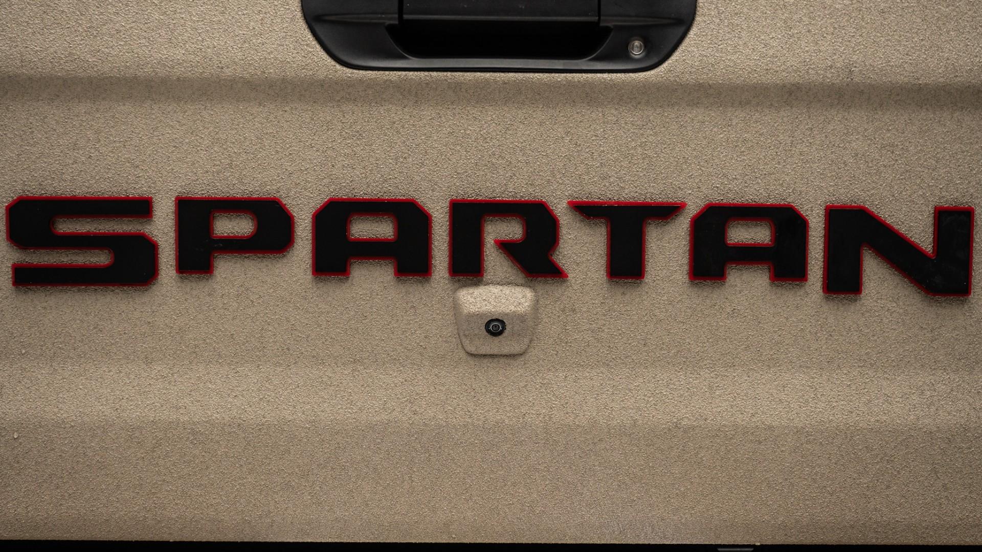 2025 JEEP GLADIATOR in Tan, photo 31 of 59