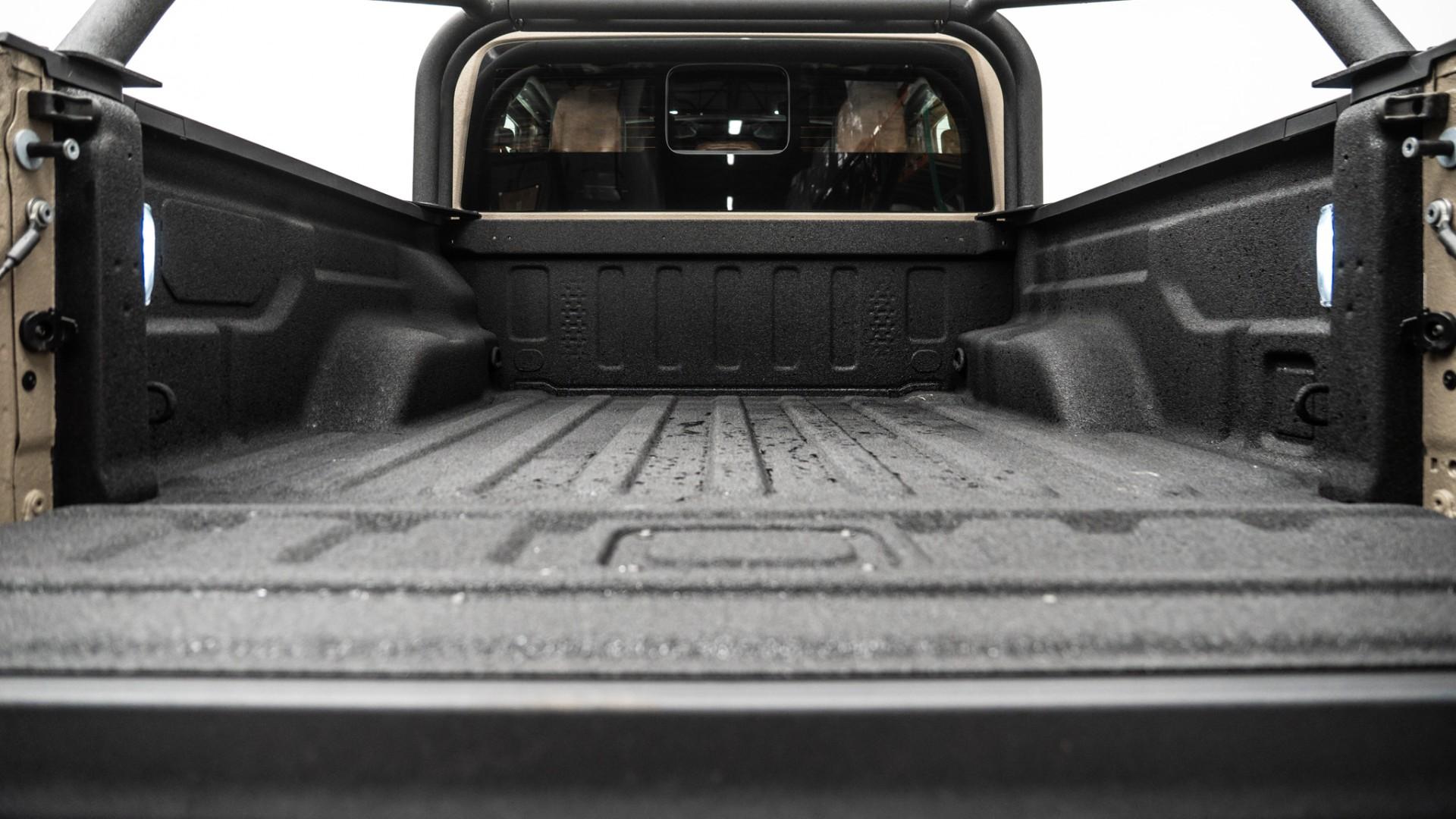 2025 JEEP GLADIATOR in Tan, photo 33 of 59