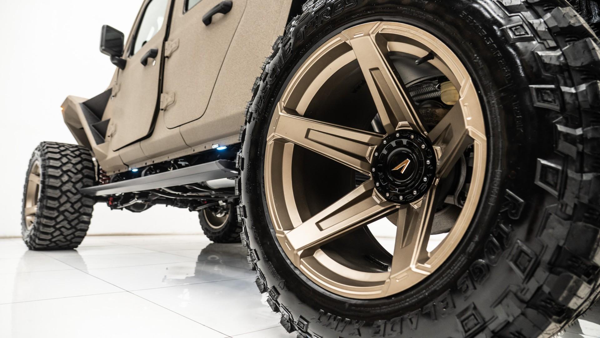 2025 JEEP GLADIATOR in Tan, photo 28 of 59