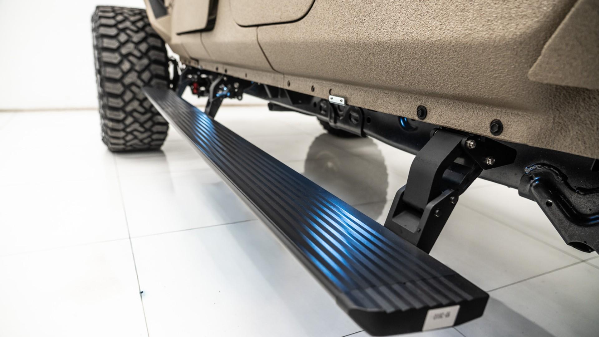 2025 JEEP GLADIATOR in Tan, photo 27 of 59