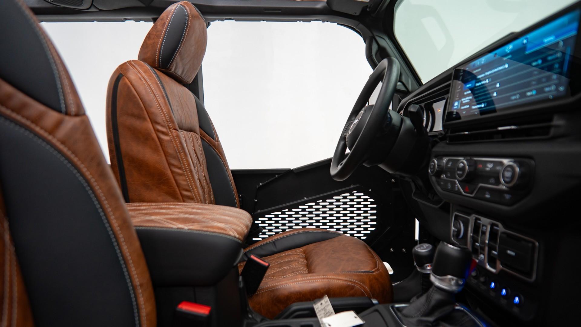 2025 JEEP GLADIATOR in Black, photo 49 of 60