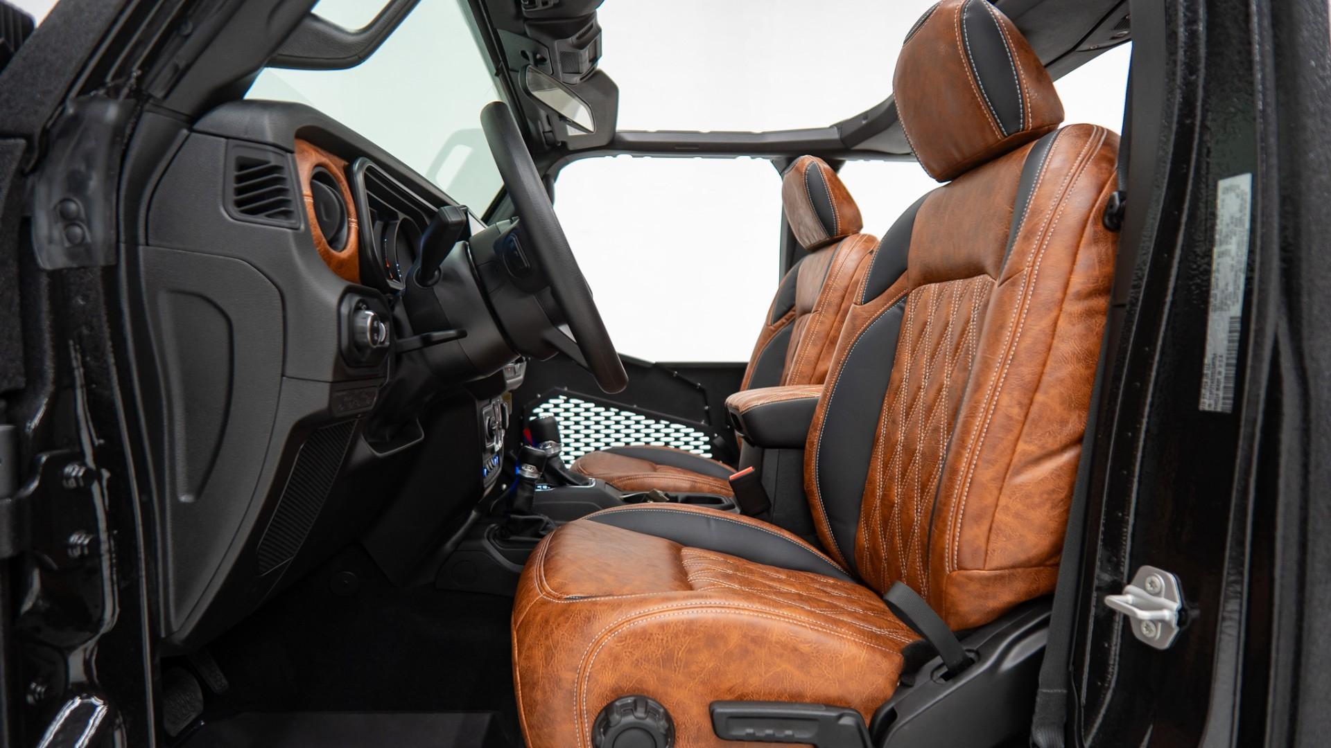 2025 JEEP GLADIATOR in Black, photo 42 of 60