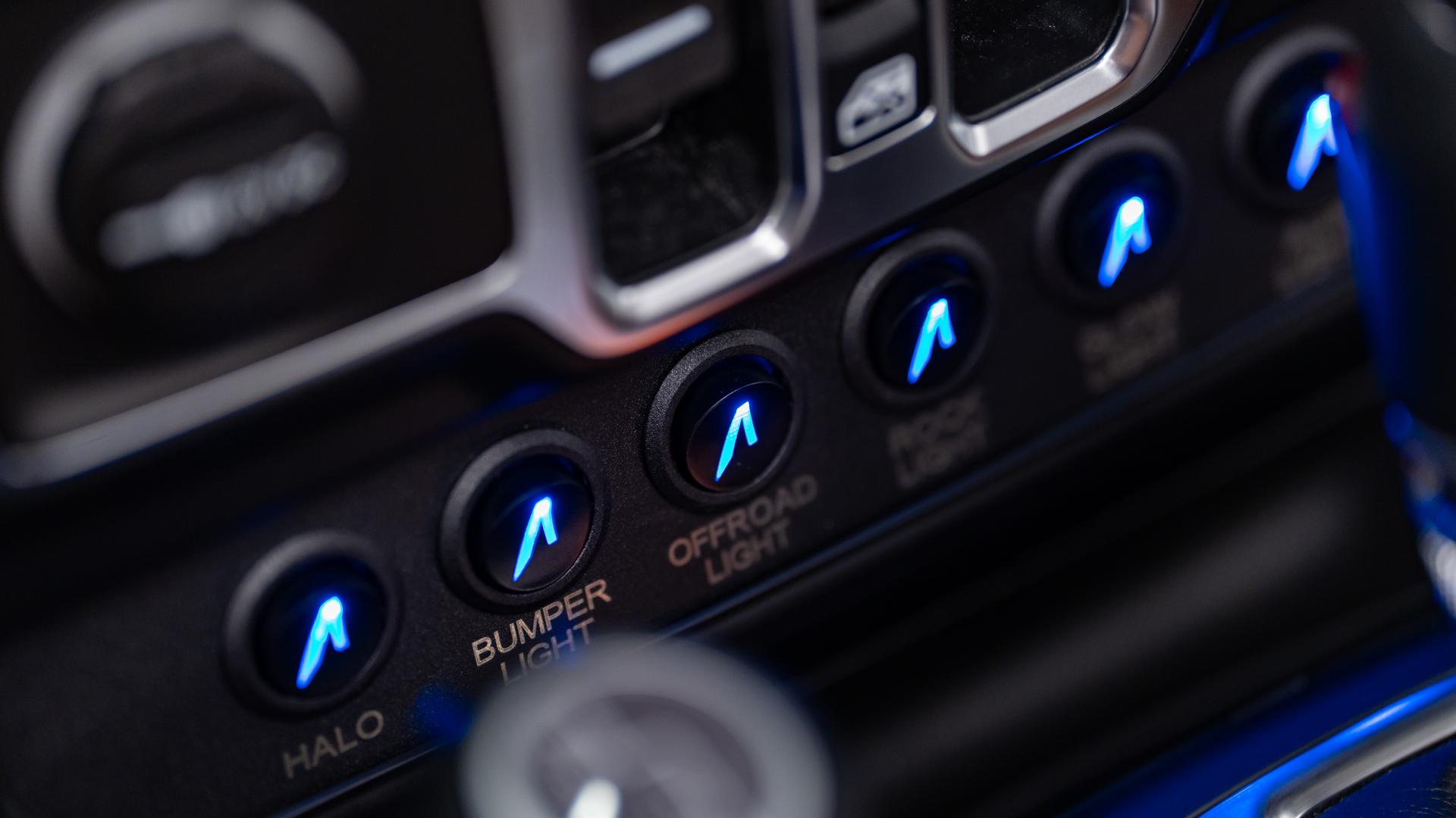 2025 JEEP GLADIATOR in Black, photo 56 of 60