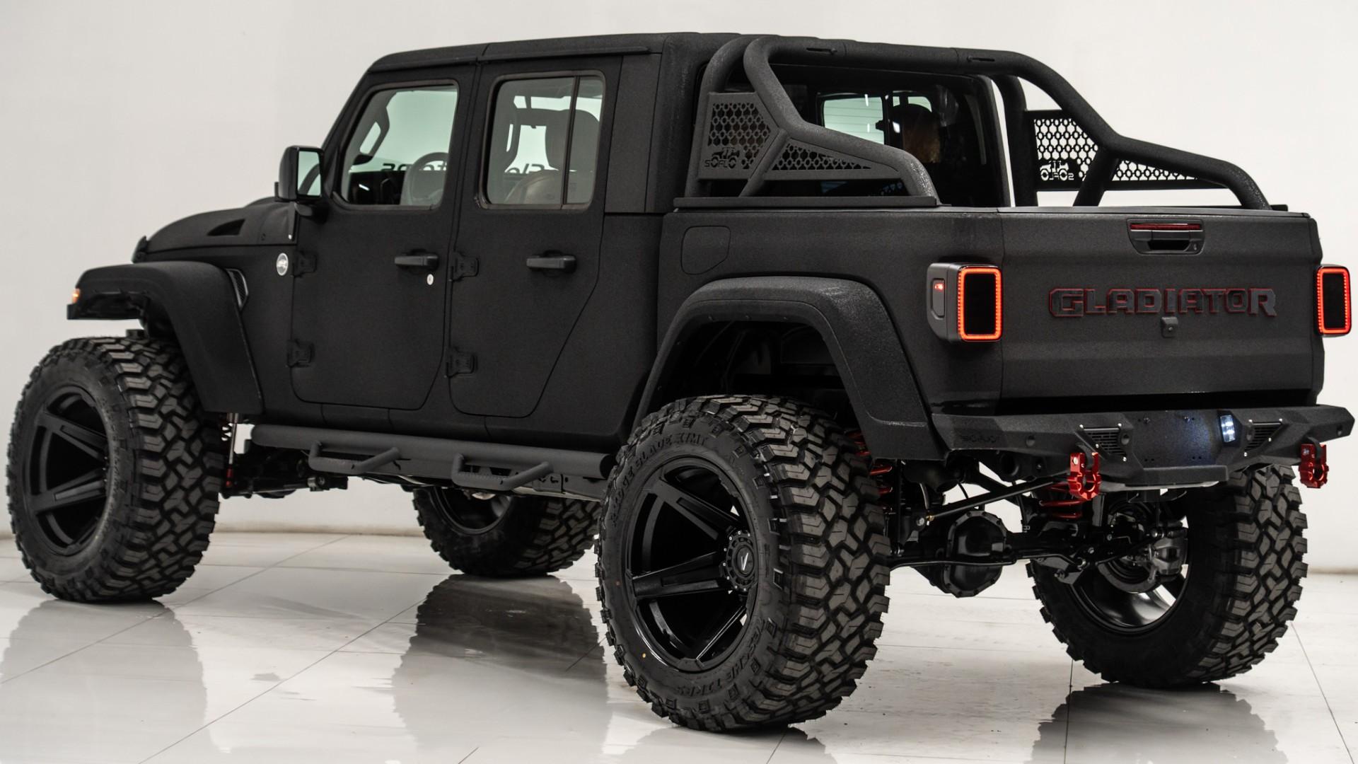 2025 JEEP GLADIATOR in Black, photo 3 of 60
