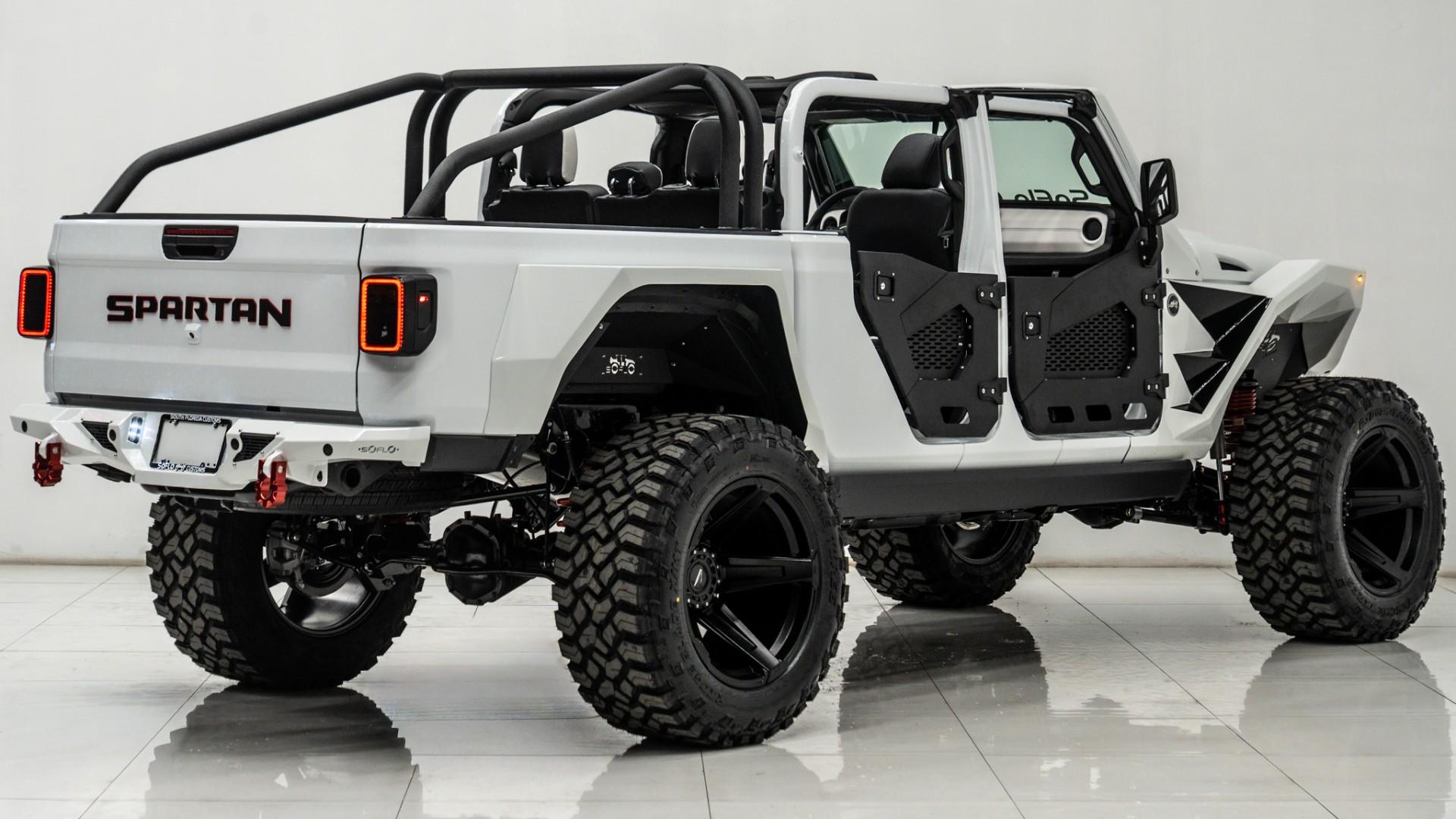 2025 JEEP GLADIATOR in White, photo 11 of 59